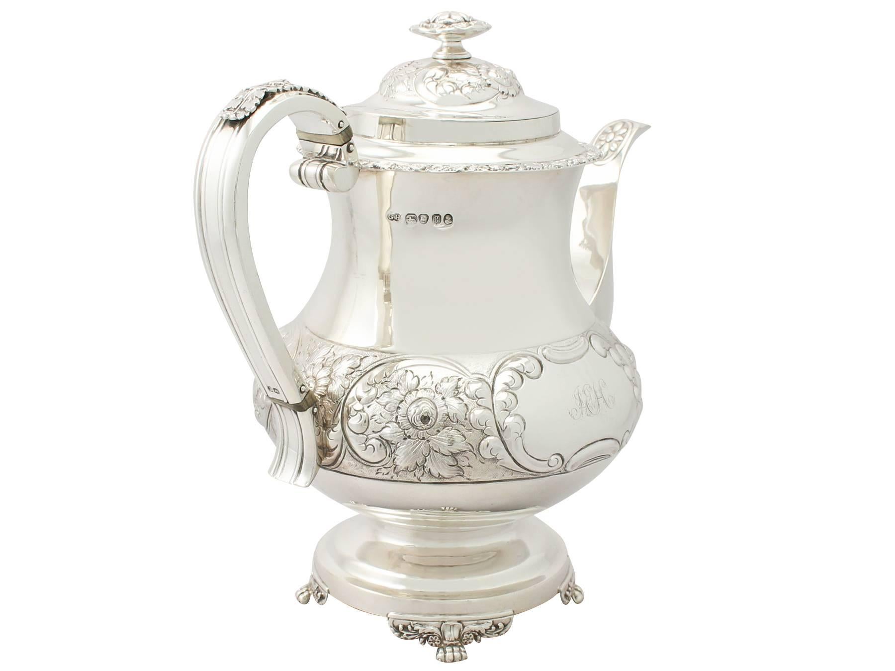 Antique Regency Style Sterling Silver Four-Piece Tea and Coffee Service In Excellent Condition In Jesmond, Newcastle Upon Tyne