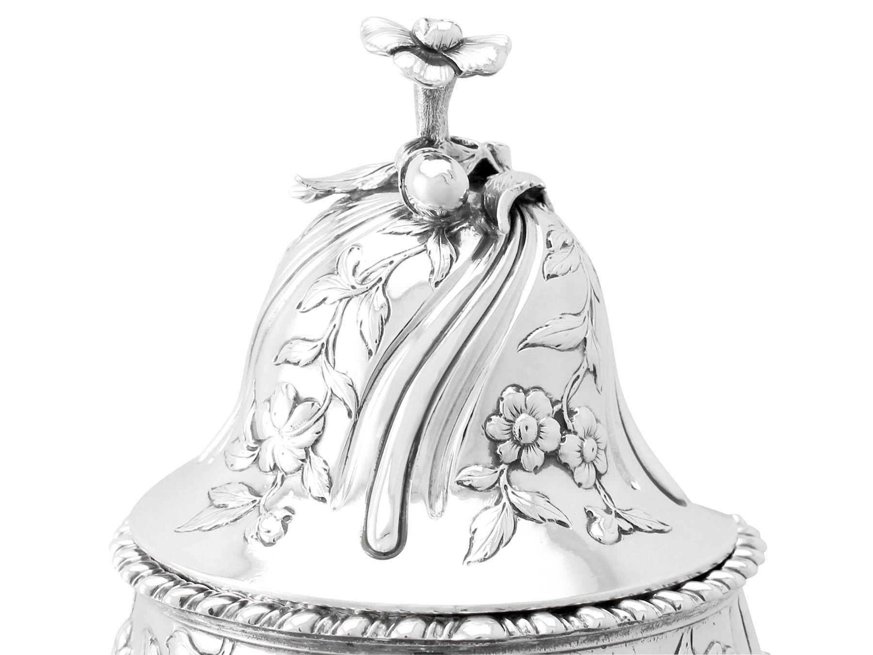 Samovar Antiguo de Plata de Ley Estilo Regencia en venta 2