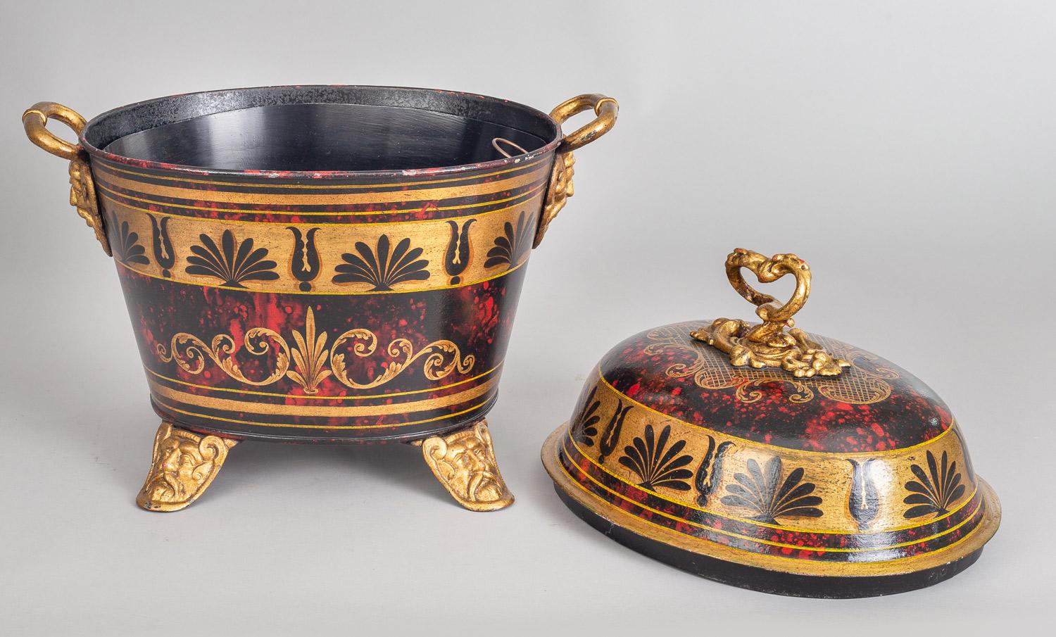 Antique Regency Toleware Coal Scuttle In Good Condition For Sale In Sheffield, MA