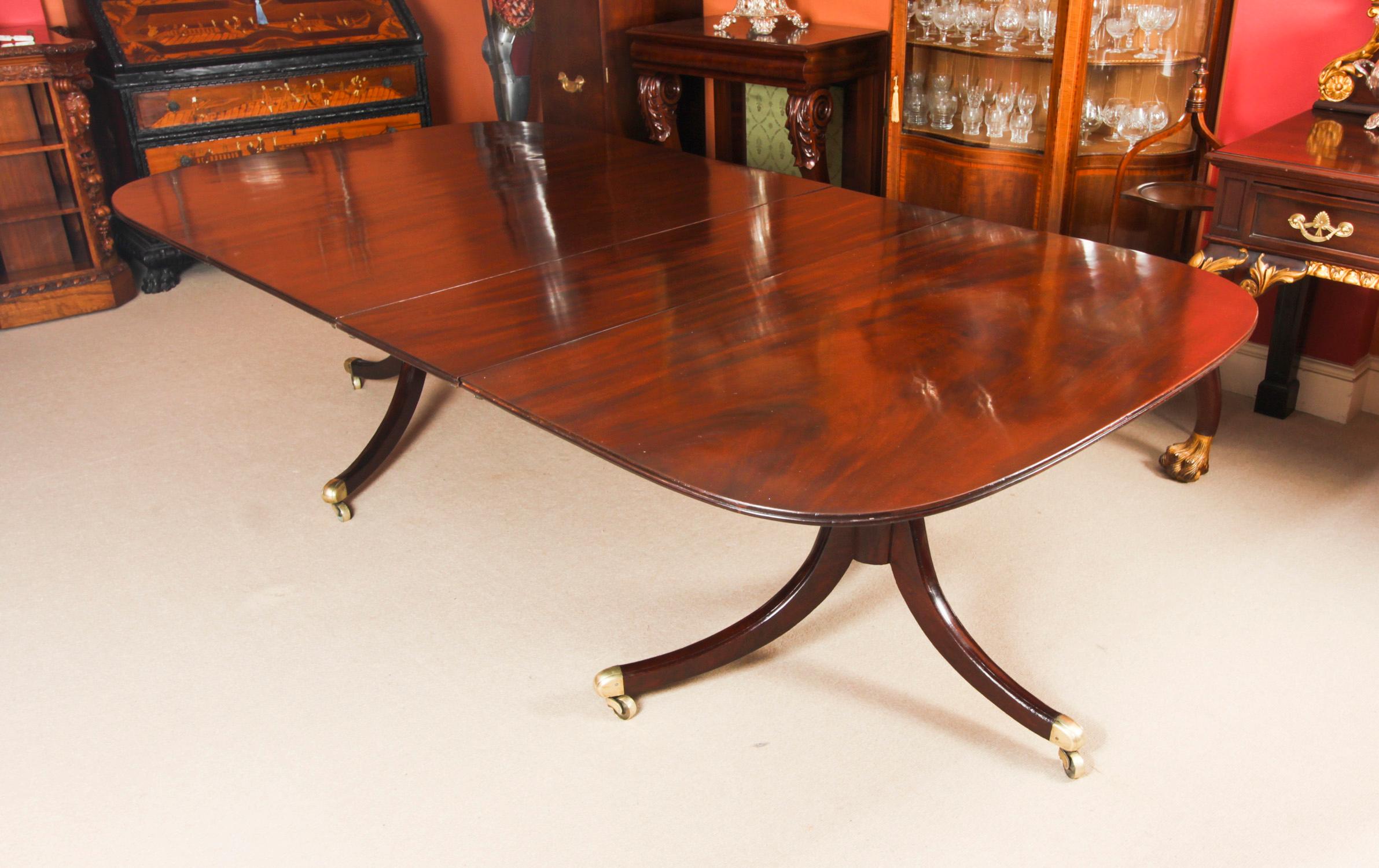 Antique Regency Twin Pillar Dining Table & 10 Regency Chairs 19th Century In Good Condition In London, GB