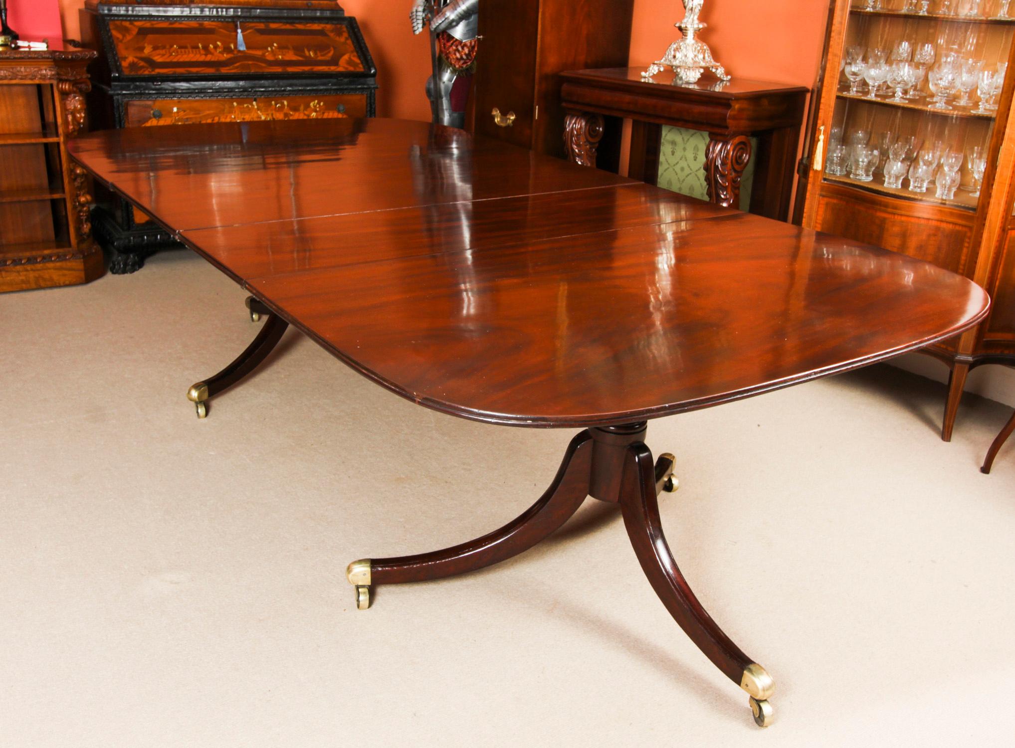 Mahogany Antique Regency Twin Pillar Dining Table & 10 Regency Chairs 19th Century
