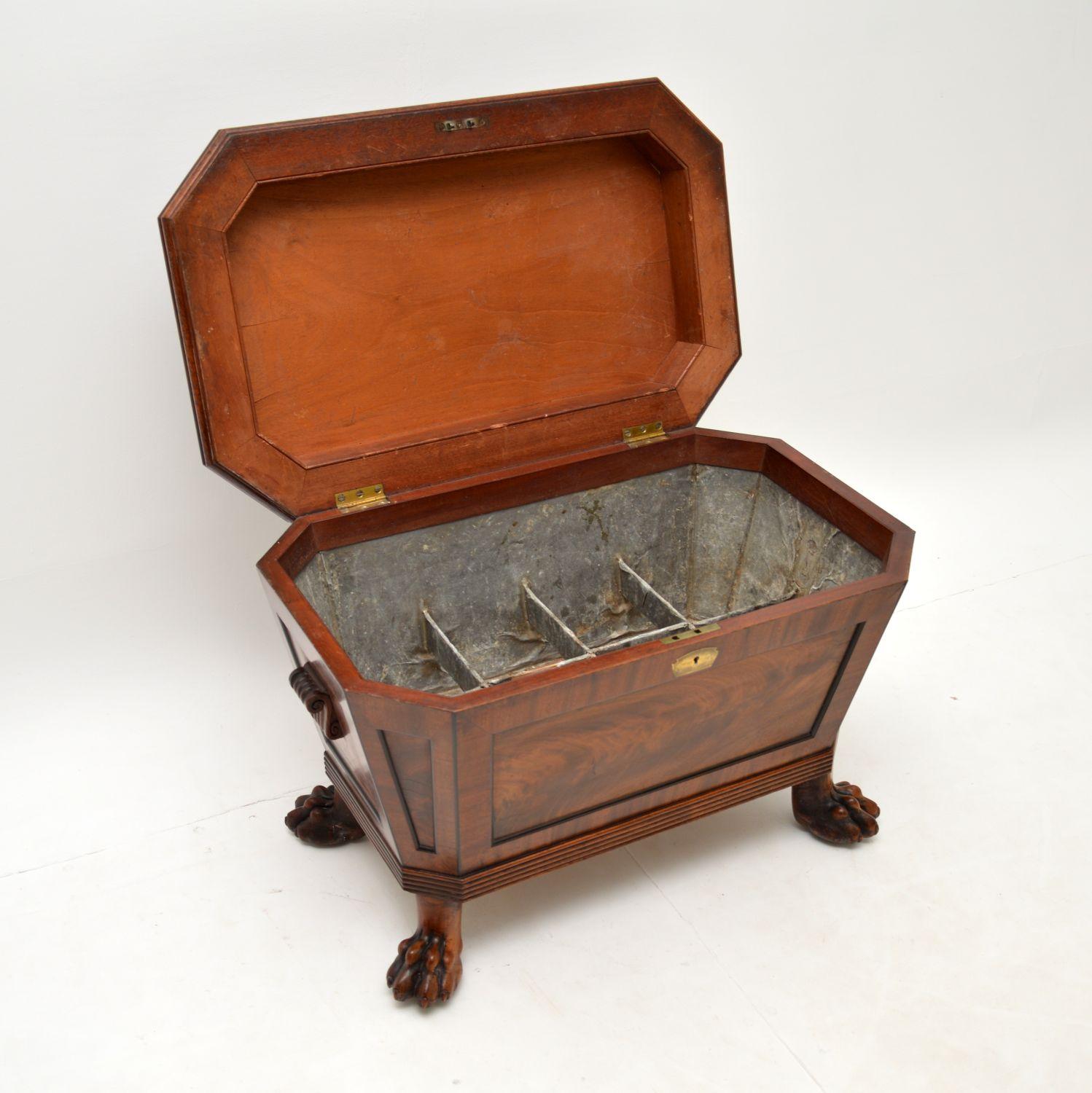 A beautifully made and rare original antique Georgian period wine cooler. This dates from around 1800-1810 period.
It is of excellent quality and is in superb original condition. We have cleaned and given it a wax polish, there is only some old