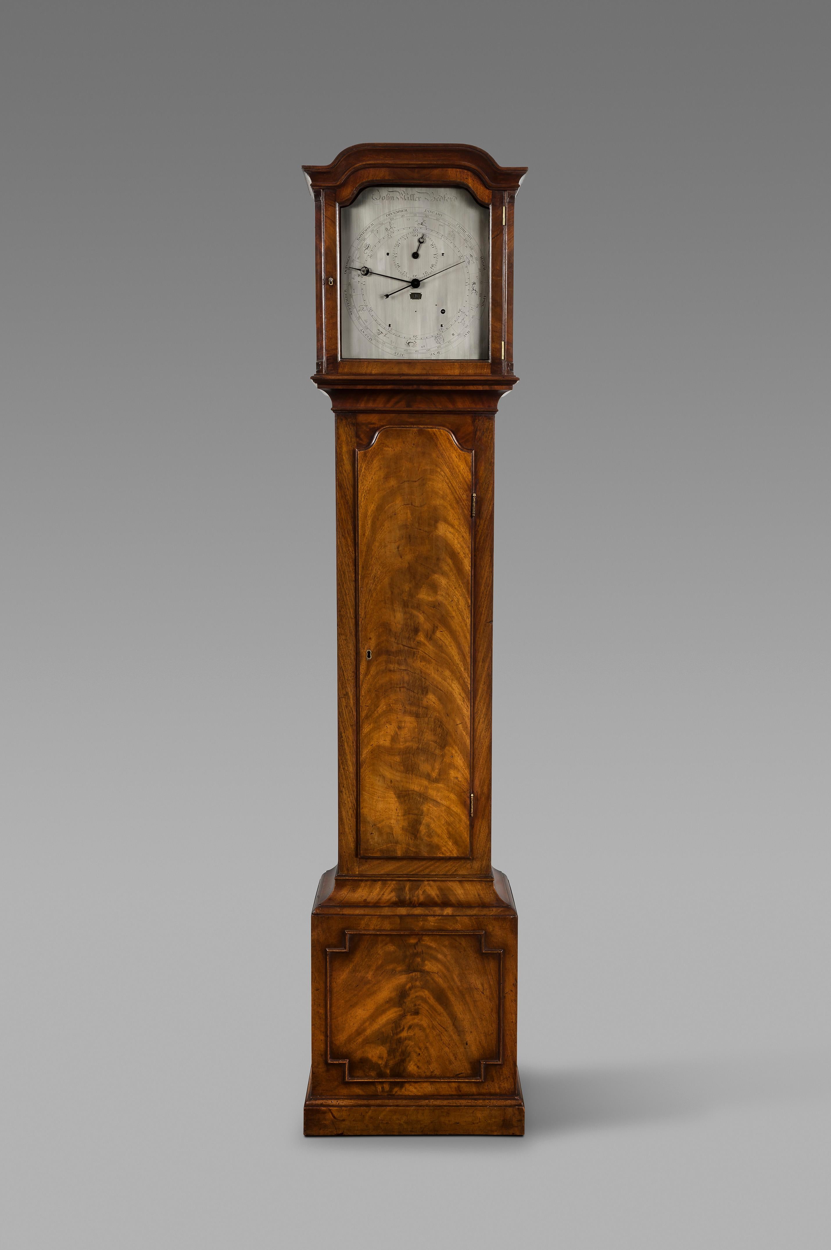 Mogano Antico orologio a cassa lunga in mogano con calendario dell'anno Regency di John Miller di Bedford in vendita
