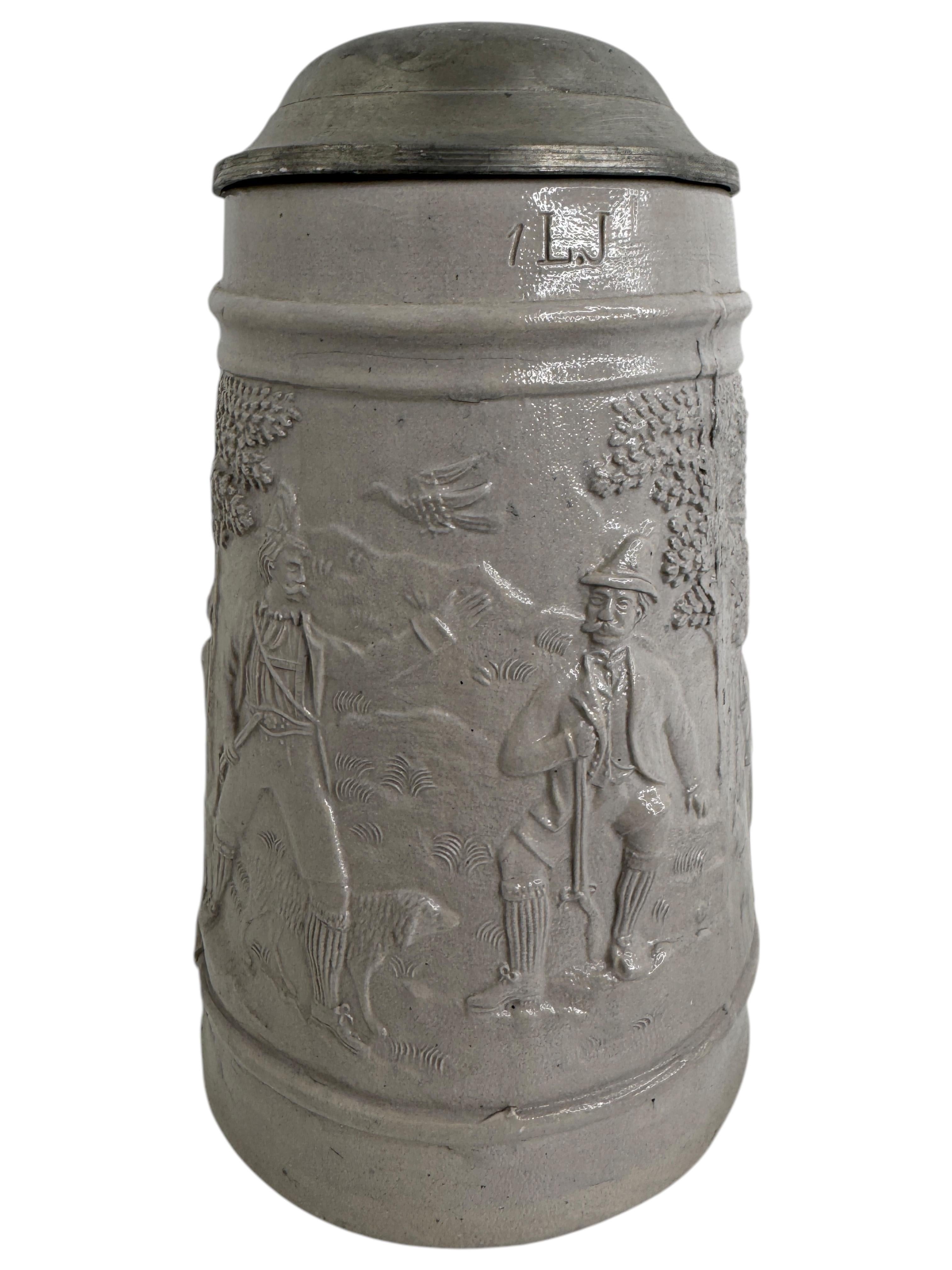 Antigua jarra de cerveza de cerámica con tapa de 1 litro de Ratisbona, 1880 o más antigua Alemán en venta