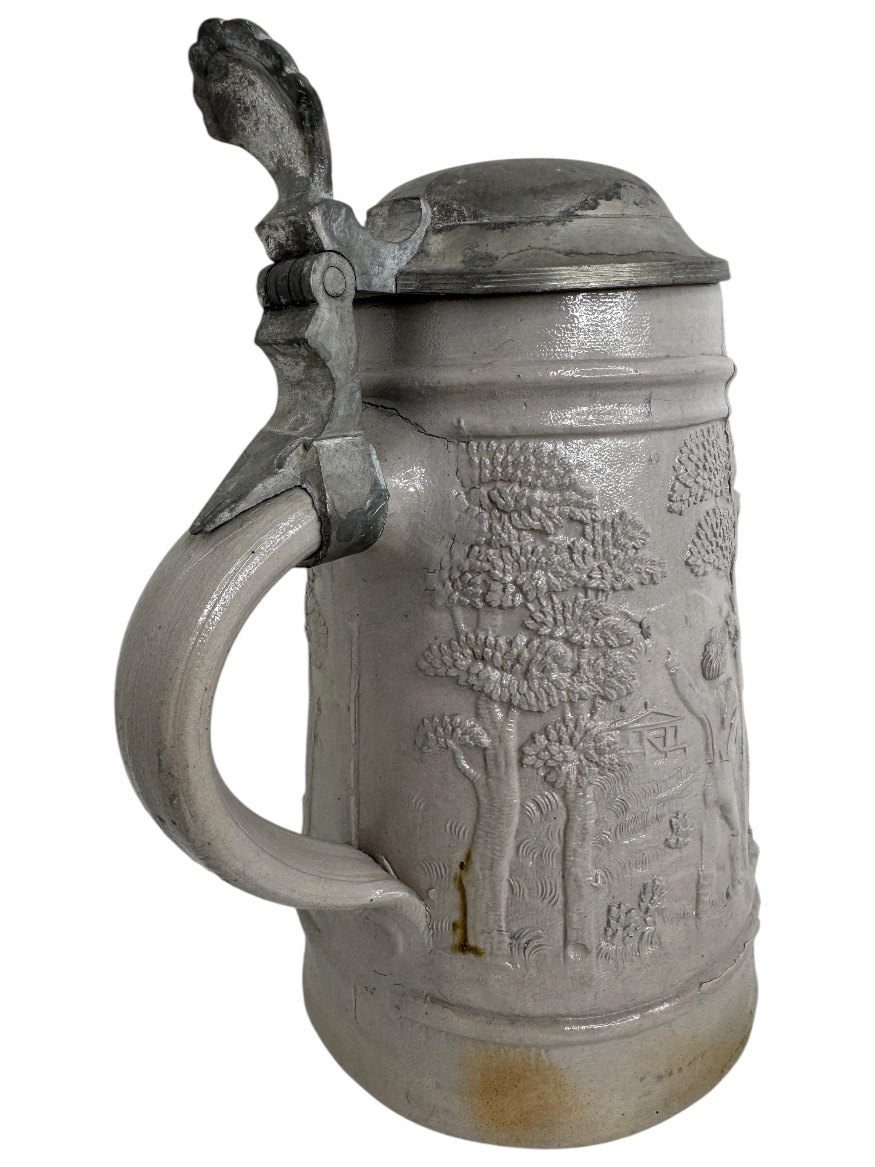 Antigua jarra de cerveza de cerámica con tapa de 1 litro de Ratisbona, 1880 o más antigua Fines del siglo XIX en venta