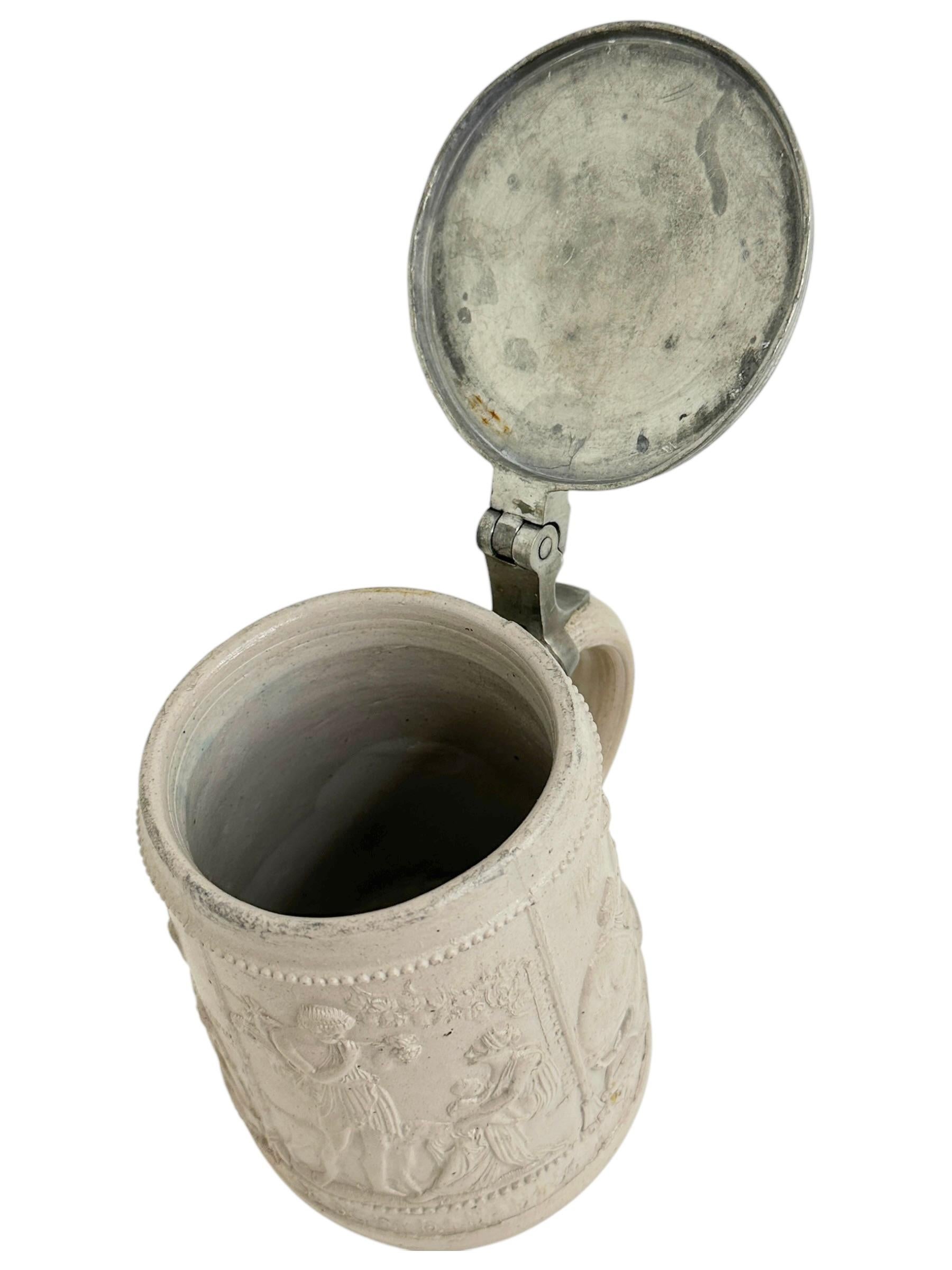 Antigua jarra de cerveza de cerámica con tapa Regensburger, 1880 o más antigua en venta 2