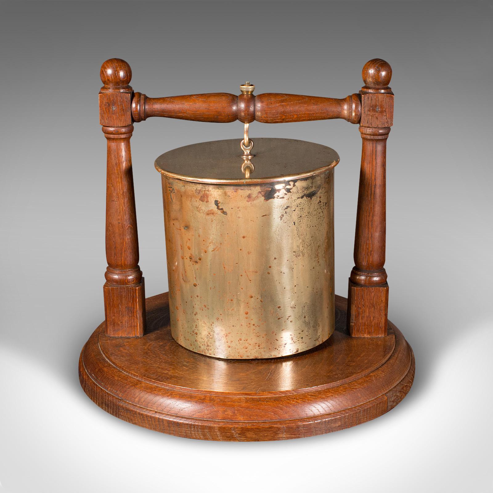 Antique Regimental Gong, German, Brass Ordnance, Oak, First World War, C.1916 In Good Condition For Sale In Hele, Devon, GB