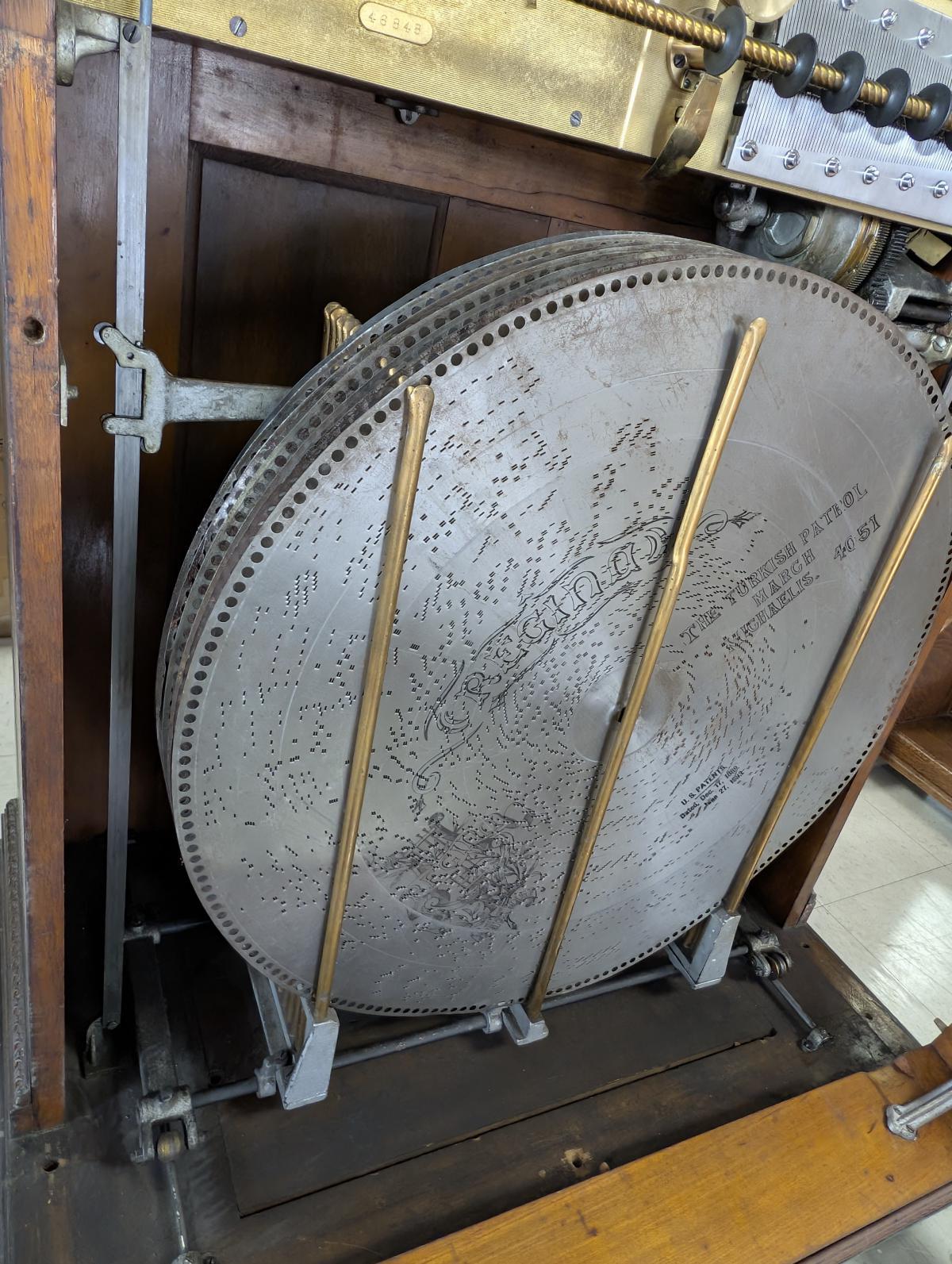 Scatola musicale antica Regina con disco che cambia Oak in vendita 6