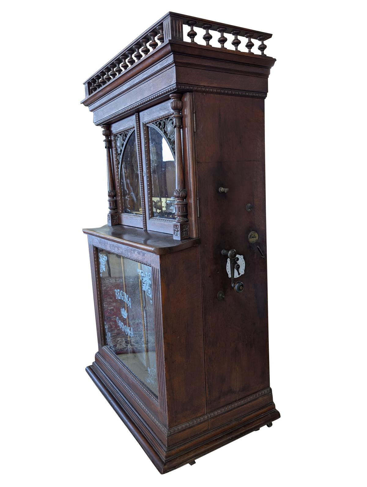 Scatola musicale antica Regina con disco che cambia Oak In condizioni buone in vendita a Oakwood, GA