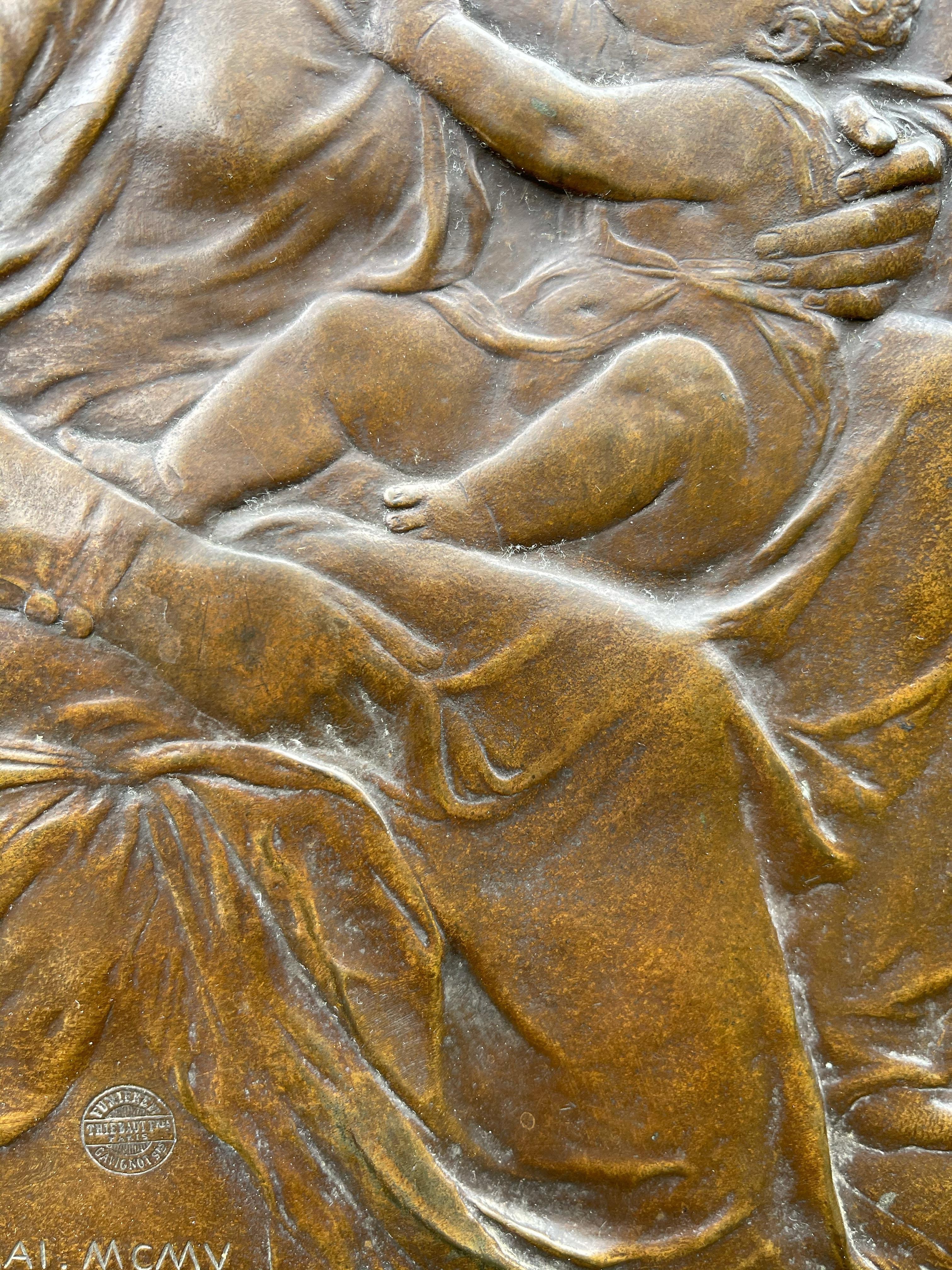 Antike antike religiöse Bronze-Wandtafel der Heiligen Maria und des Kindes nach Donatello im Angebot 9