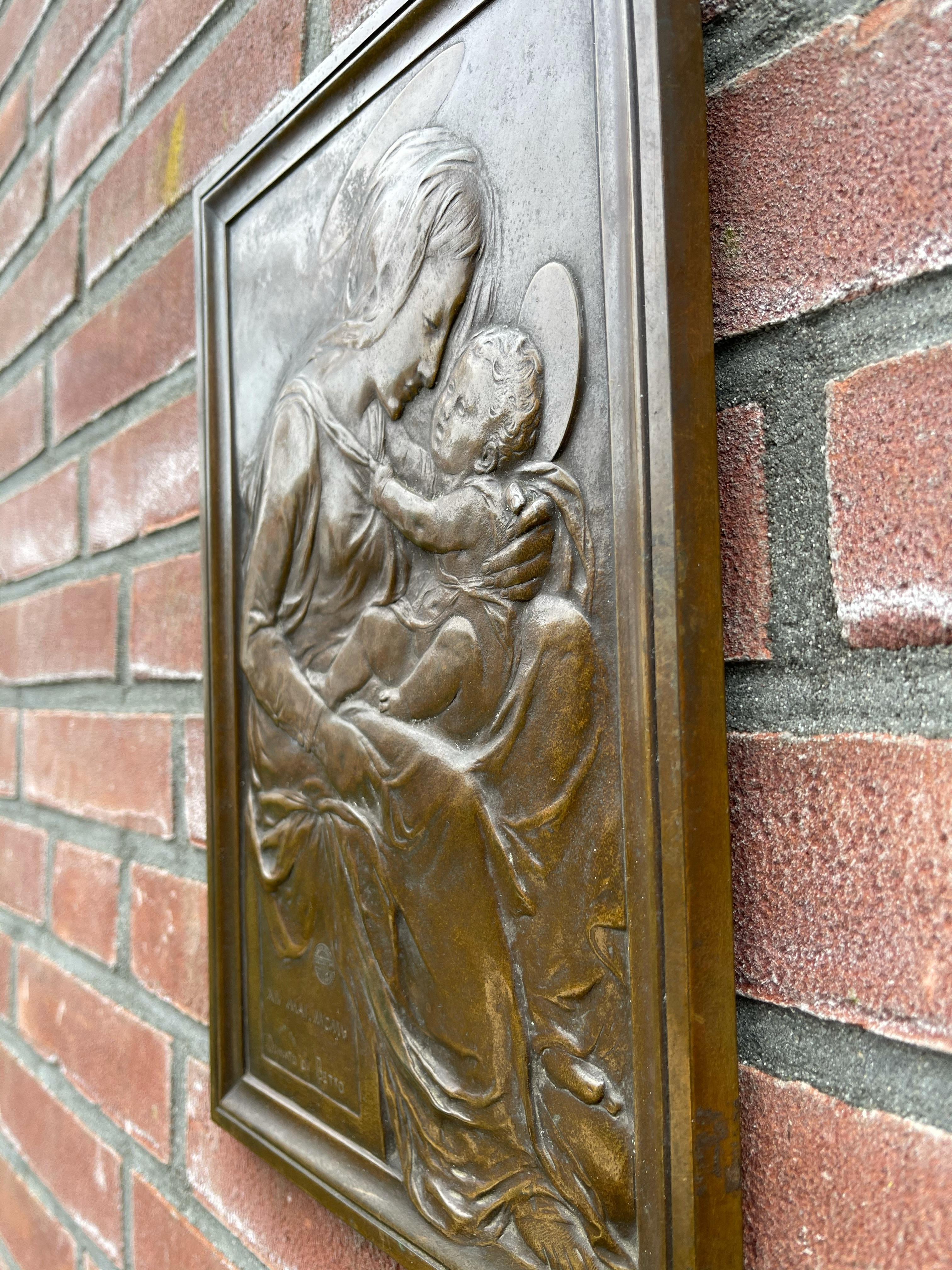 Antike antike religiöse Bronze-Wandtafel der Heiligen Maria und des Kindes nach Donatello (Neorenaissance) im Angebot