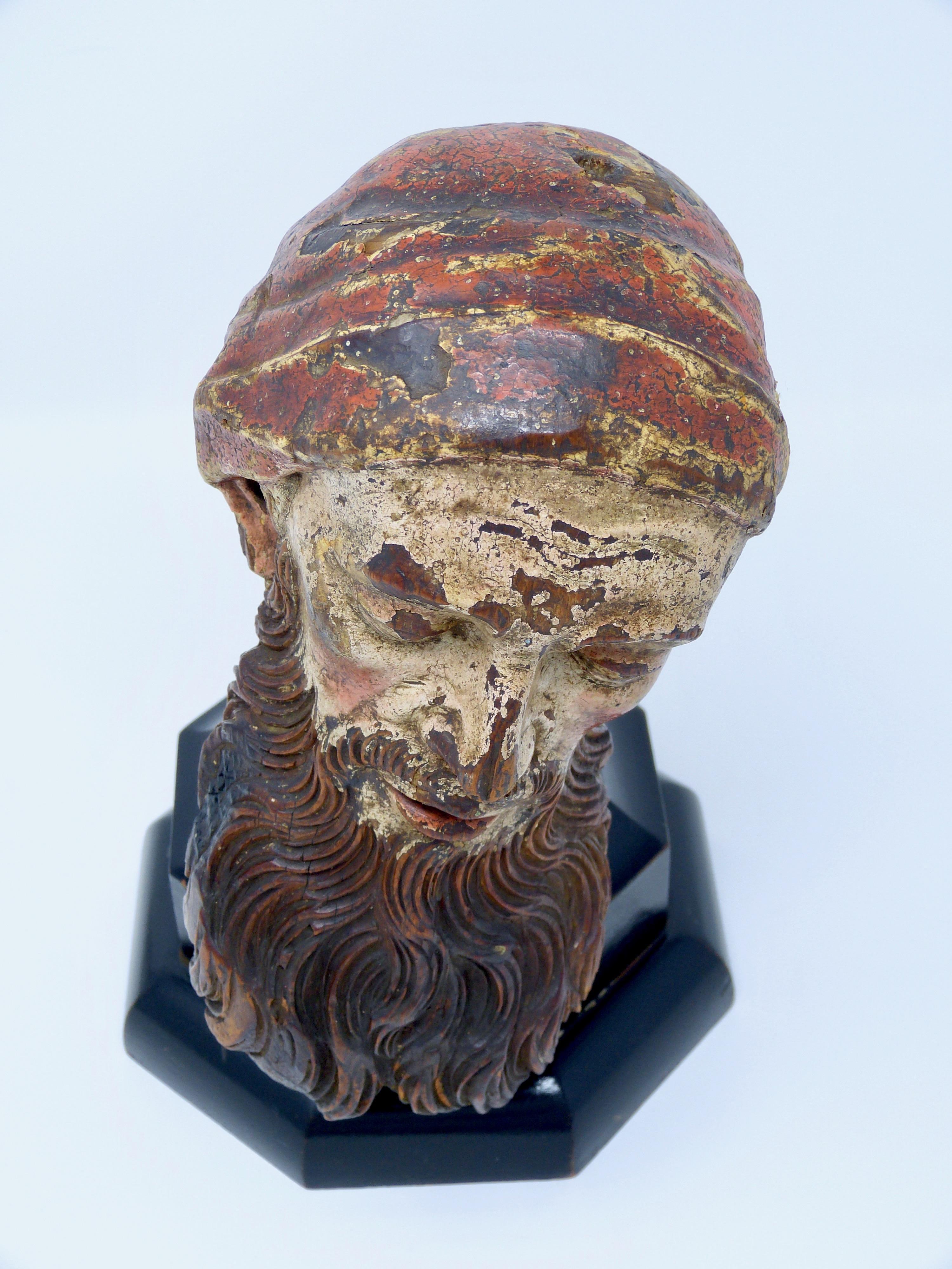 Antique Religious Carved Wood Saint Head, 19th Century In Distressed Condition In Torreon, Coahuila
