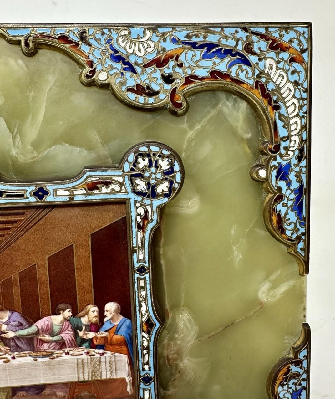Bronze Ancienne plaque religieuse Grand Tour Last Supper Painting en albâtre champlevé  en vente