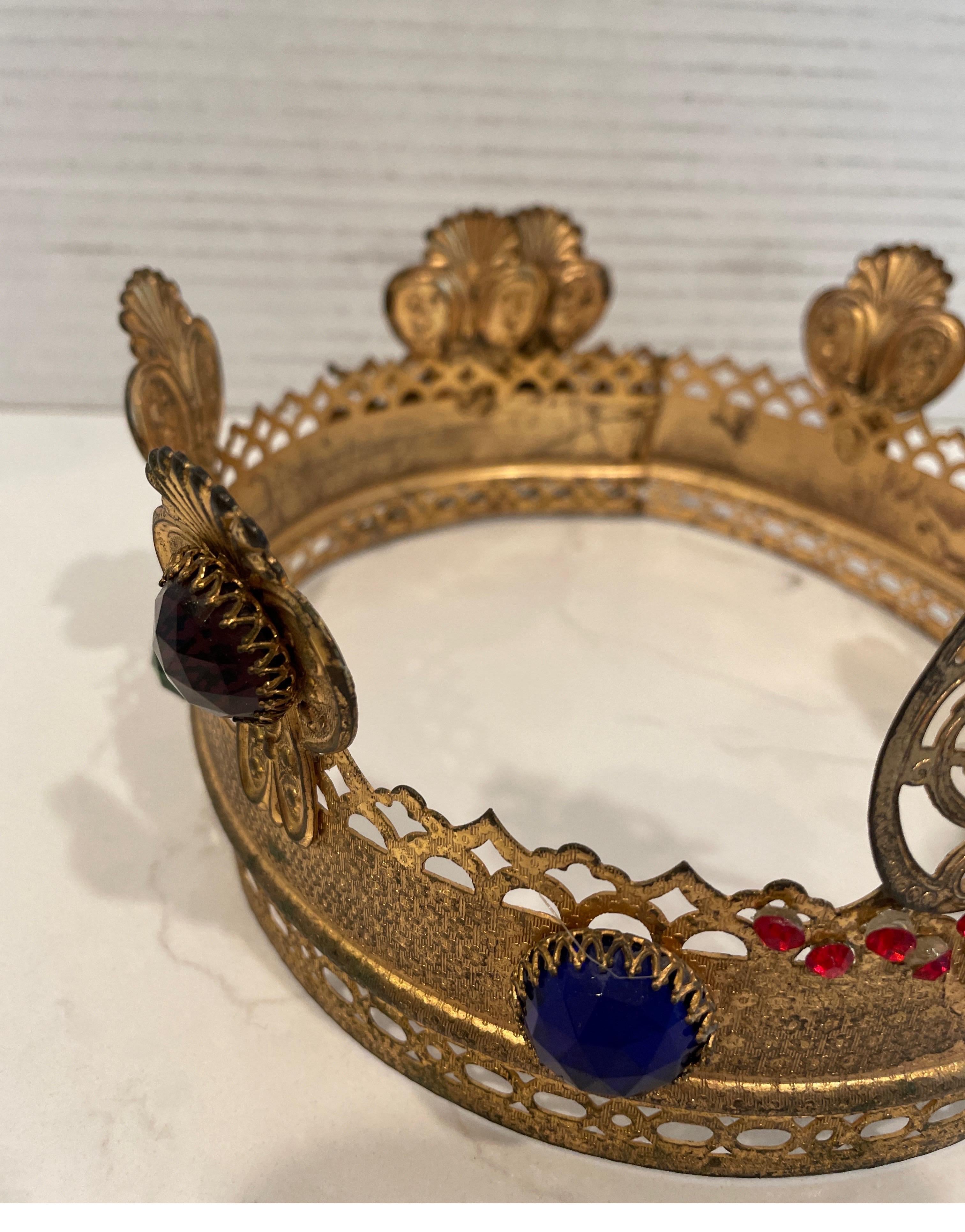 Métal Antique couronne religieuse Sainte-Cœur en vente