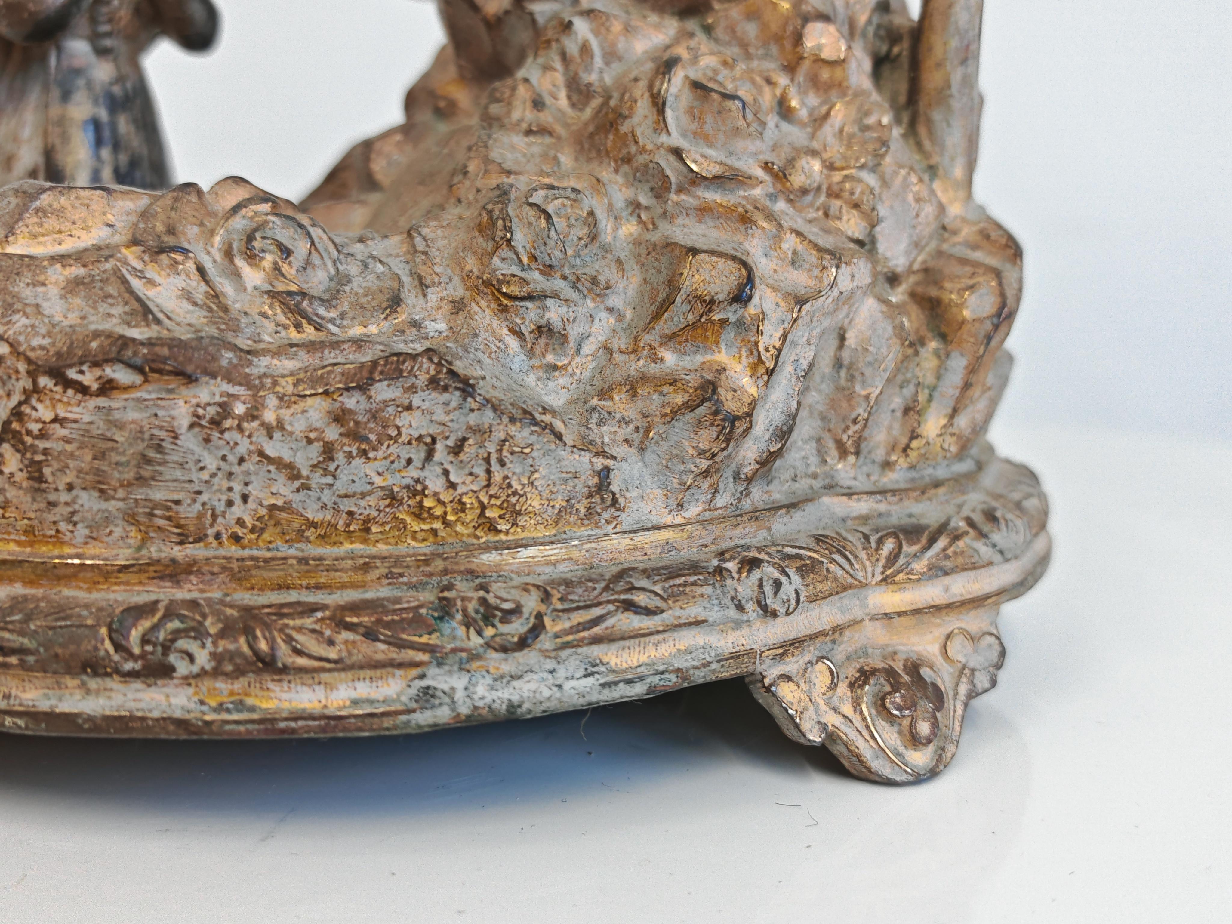 Souvenir religieux ancien de Lourdes, Vierge Marie en bronze doré, France 1920 en vente 4