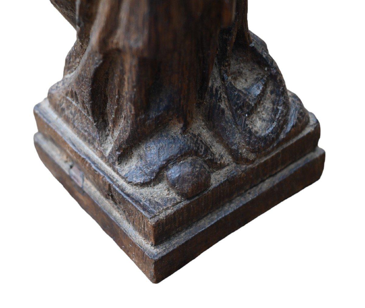 XVIIIe siècle et antérieur Antique Vierge et enfant religieux sculptés en chêne - 17ème siècle en vente