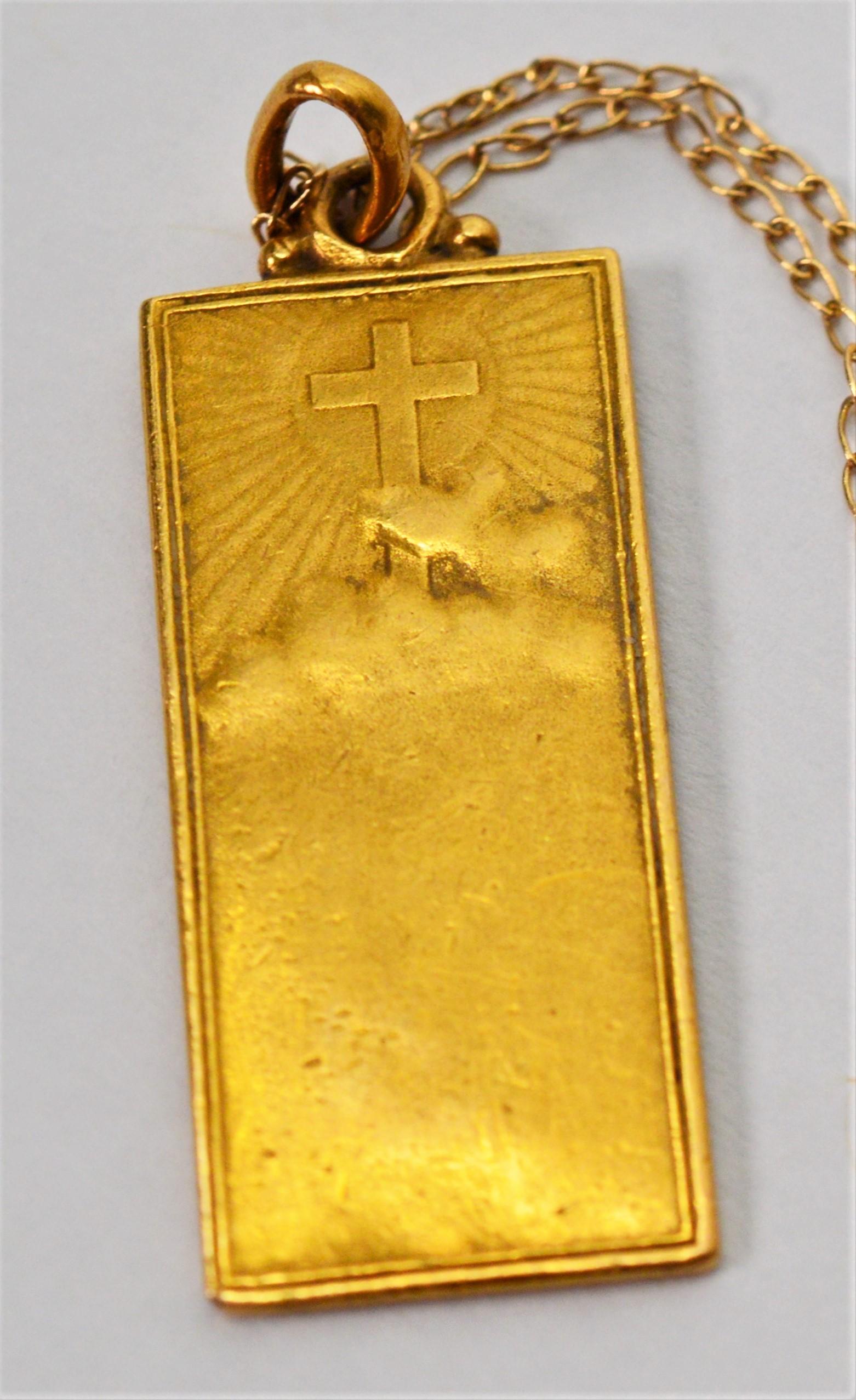 gold plaque necklace