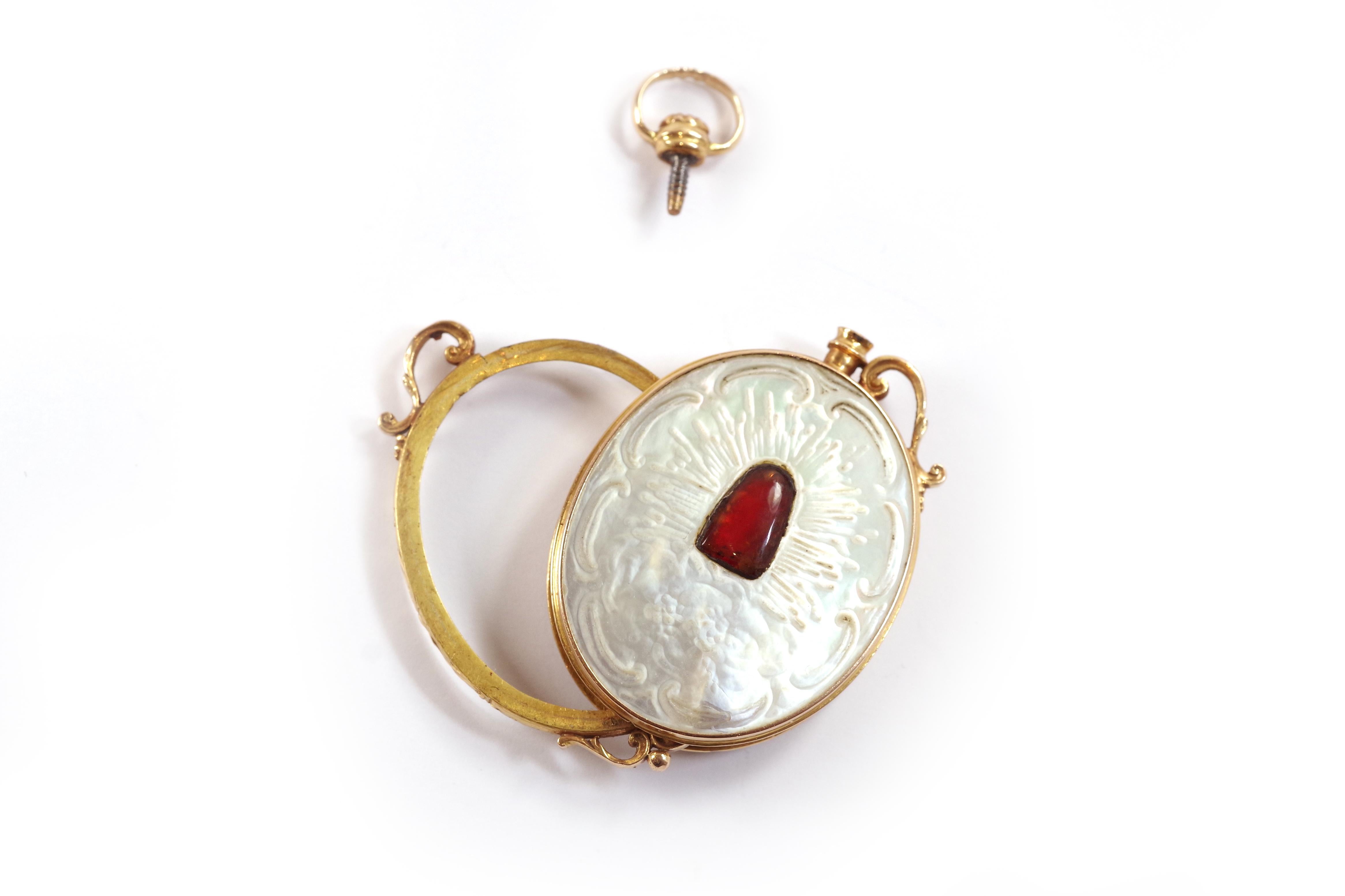Georgian Antique Reliquary Secret Locket Pendant in 18k Rose Gold, Religious Pendant For Sale