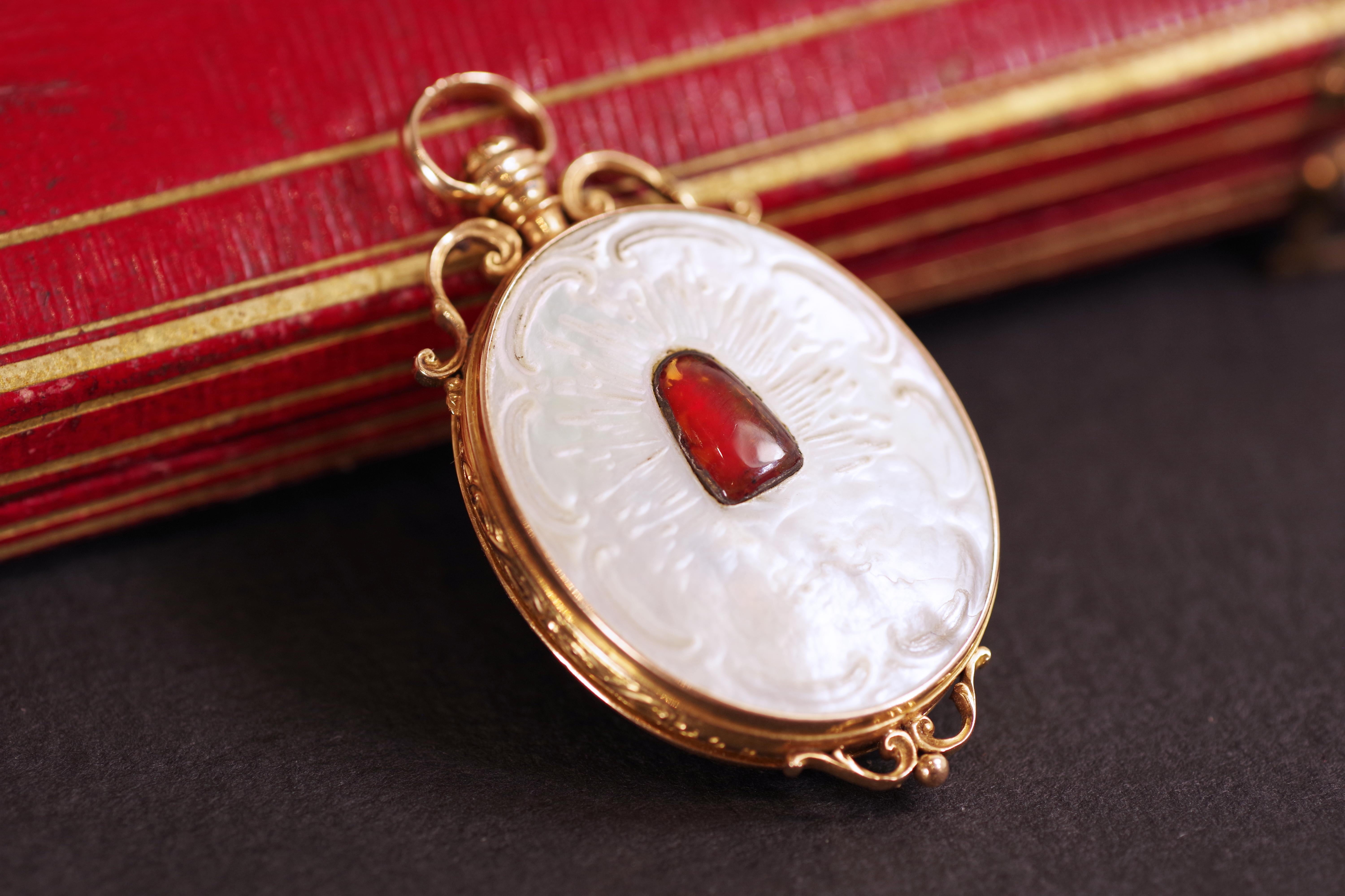 Women's or Men's Antique Reliquary Secret Locket Pendant in 18k Rose Gold, Religious Pendant For Sale