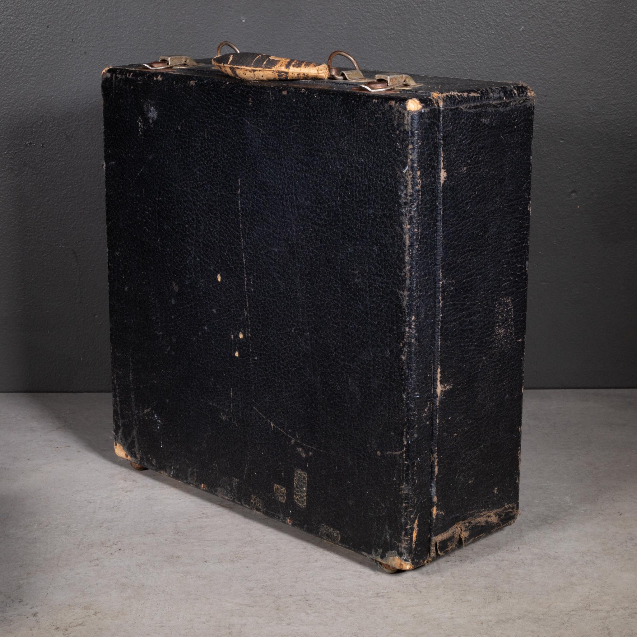 Ancienne machine à écrire portable Remington Envoy c.1942 en vente 3