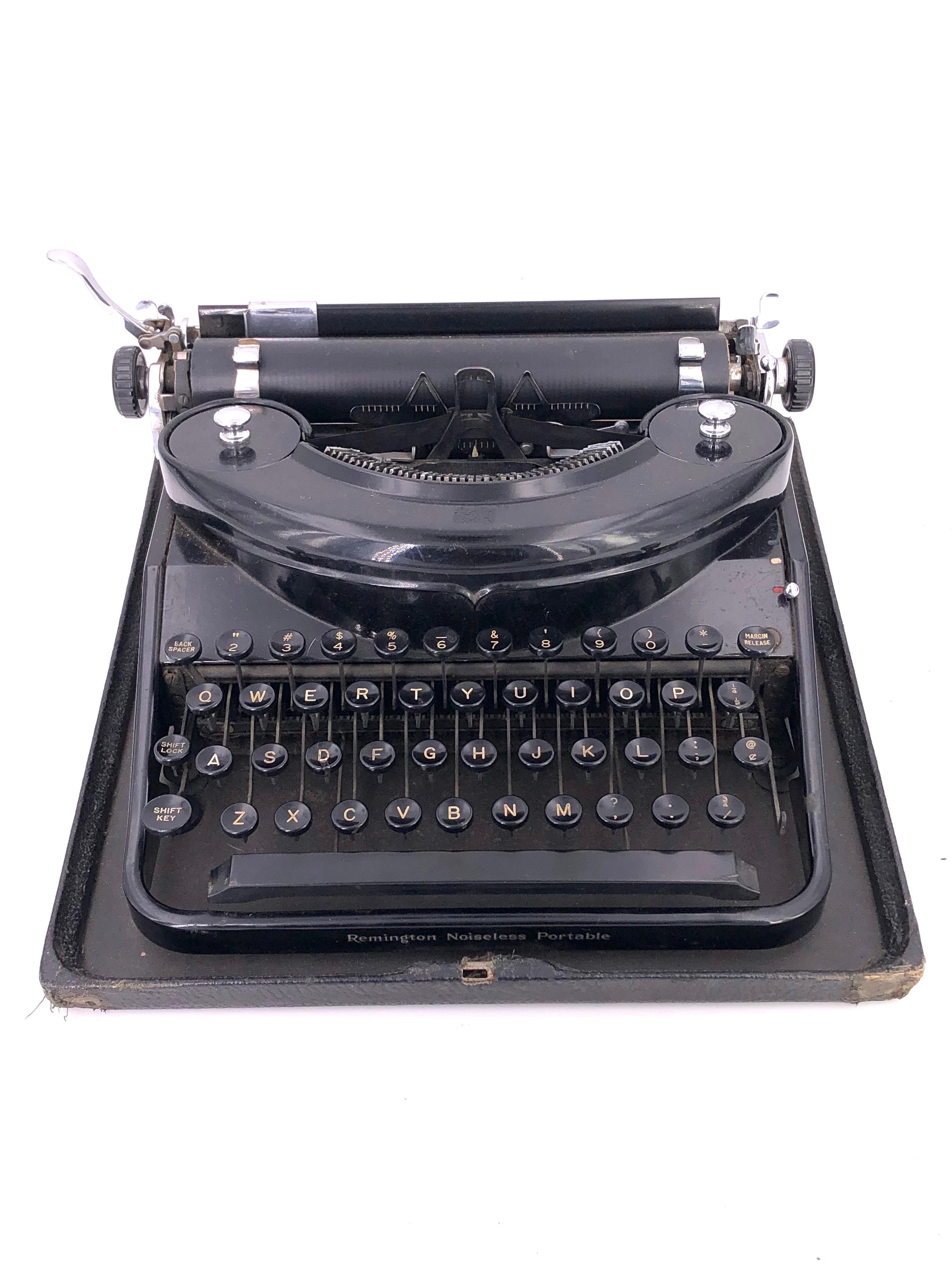 Art Deco Antique Remington Noiseless Portable Typewriter