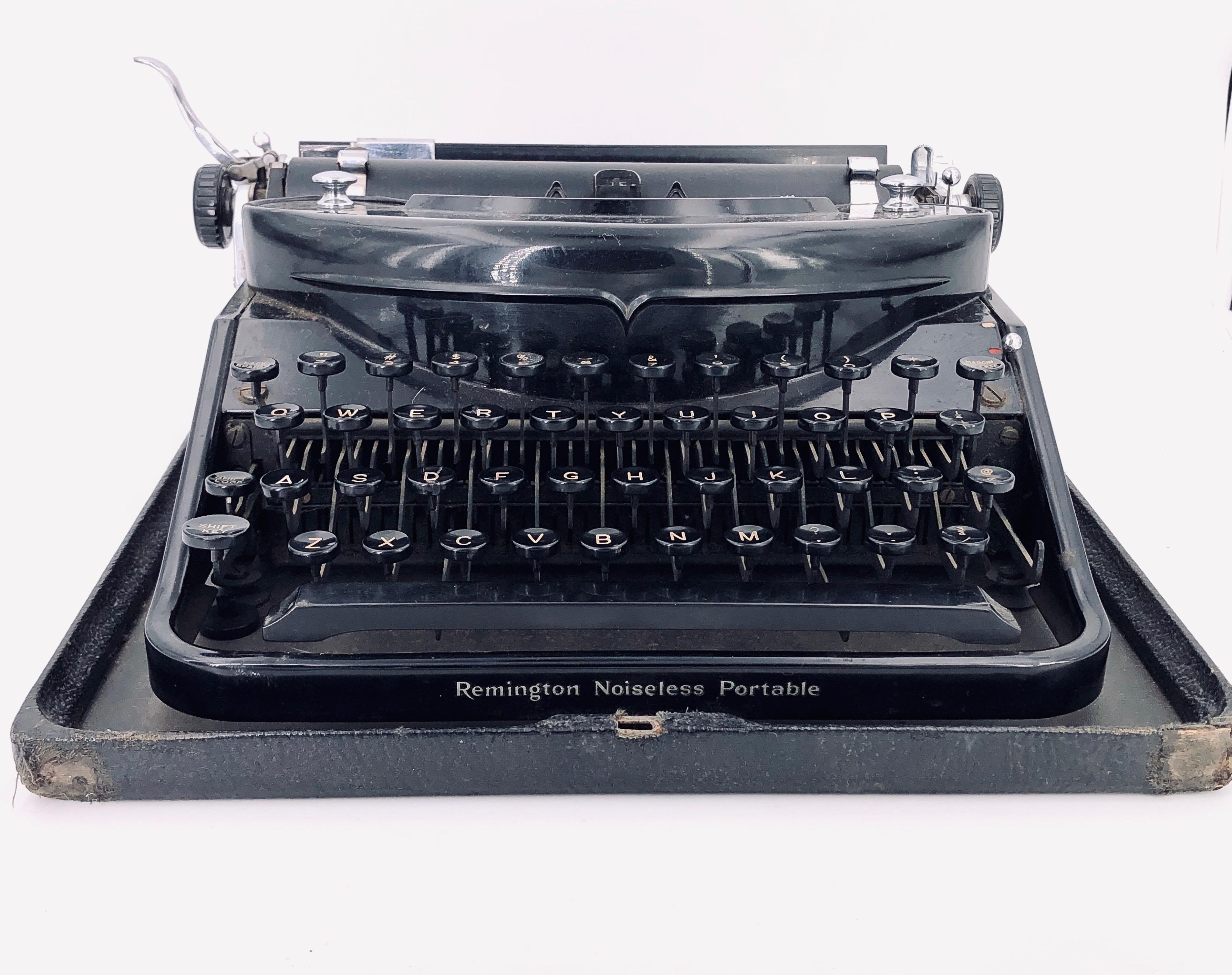 American Antique Remington Noiseless Portable Typewriter