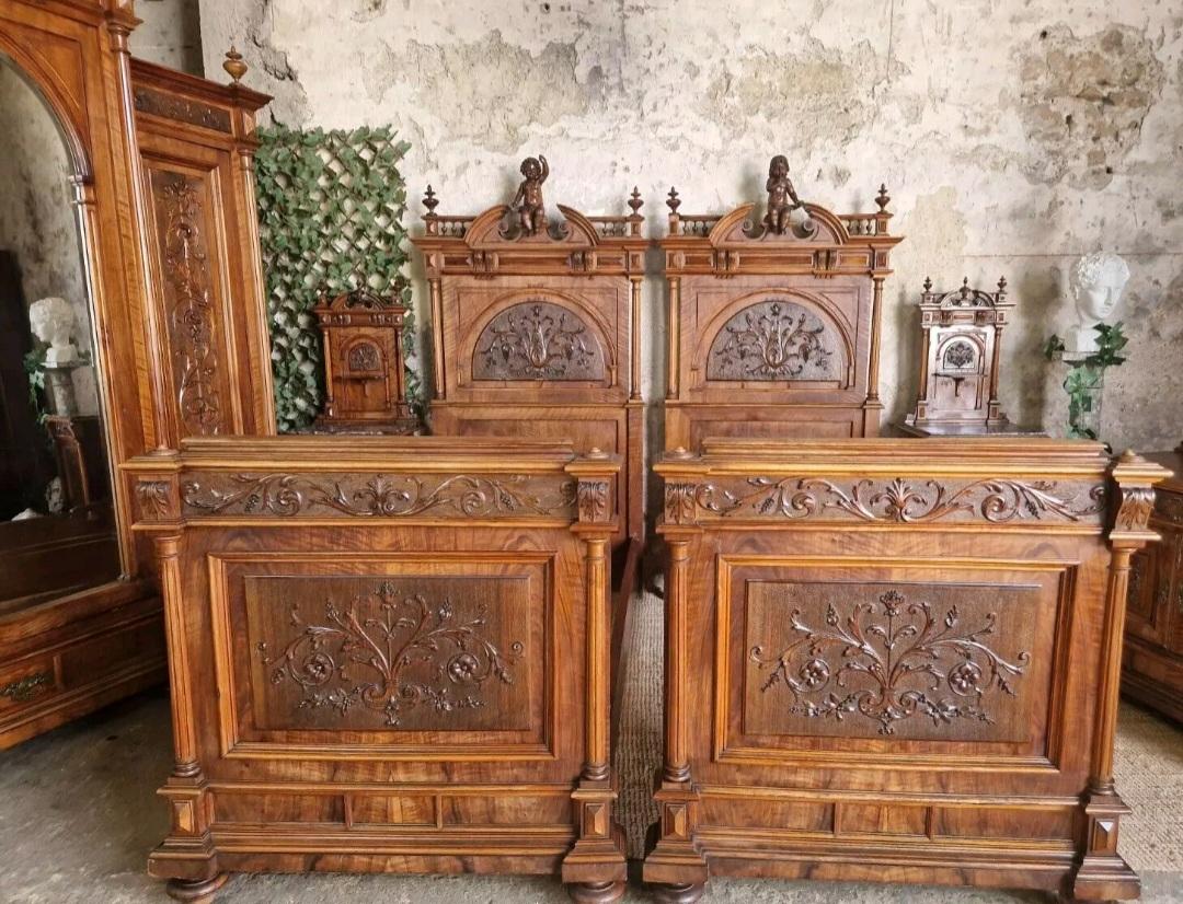 Antique Renaissance Bedroom Set 1