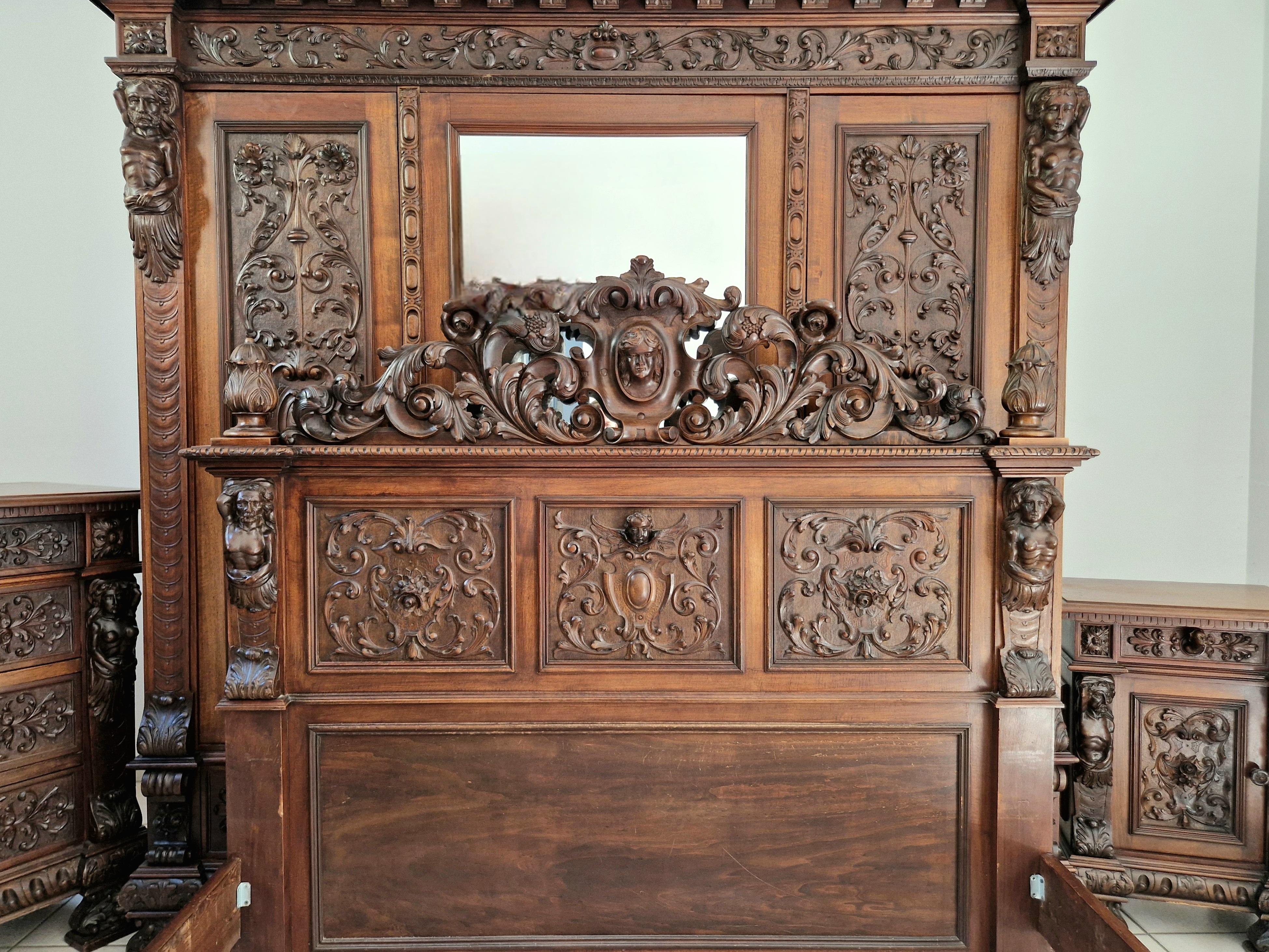 Walnut Antique Renaissance Bedroom Set Italian Bambocci For Sale