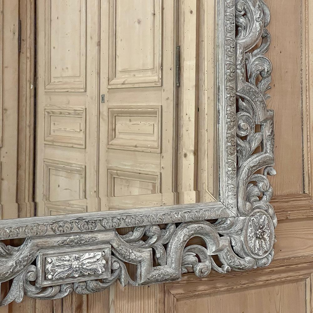 Miroir en bois sculpté de la Renaissance du XIXe siècle en vente 3