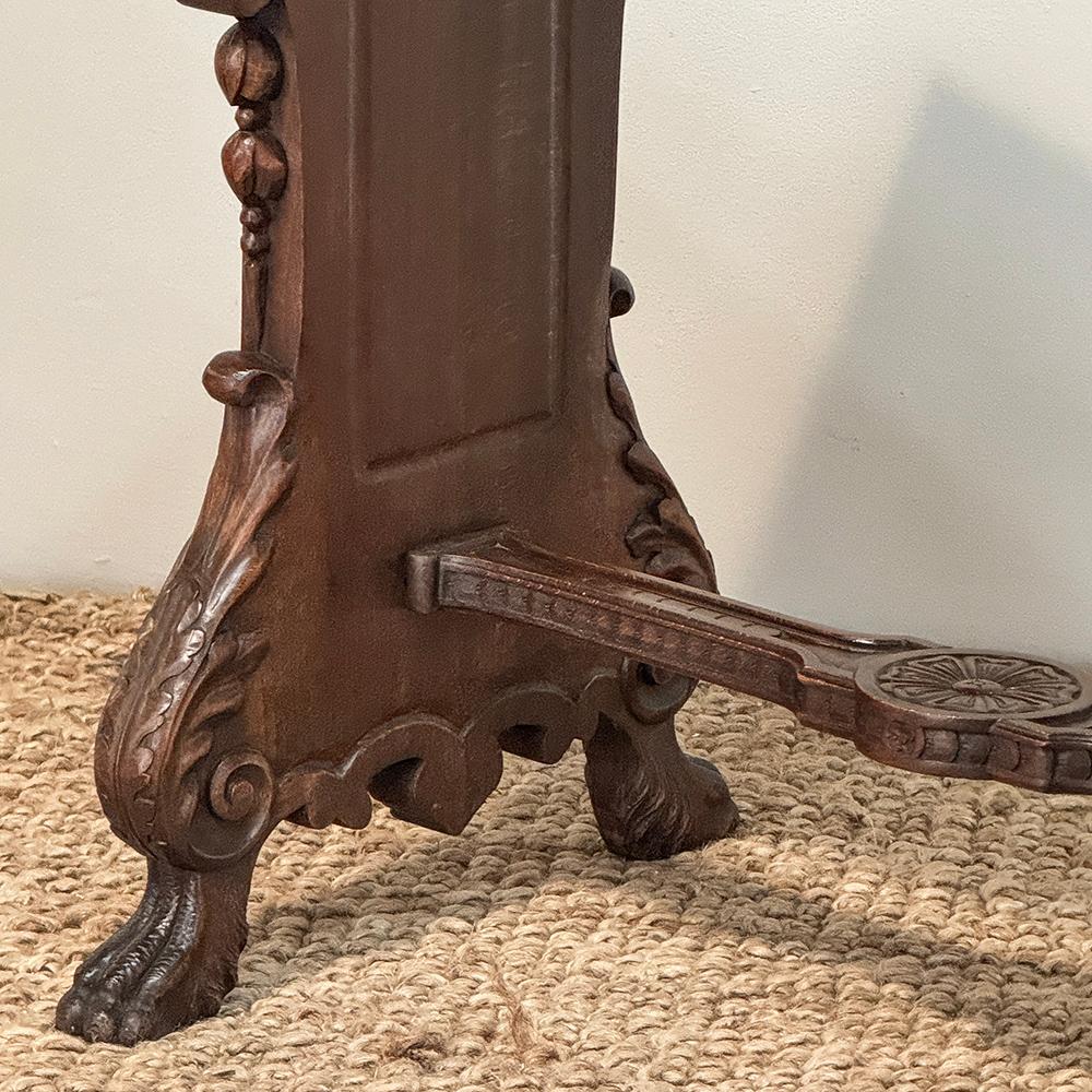 Ancienne table d'appoint Renaissance à plateau en marbre en vente 5