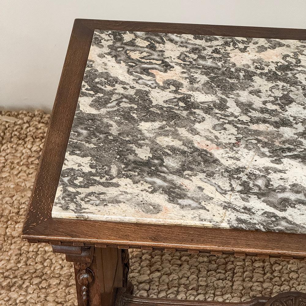 Ancienne table d'appoint Renaissance à plateau en marbre en vente 10