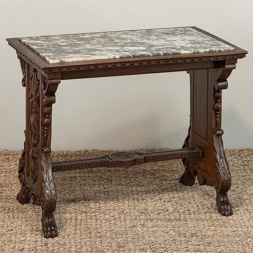 Fait main Ancienne table d'appoint Renaissance à plateau en marbre en vente