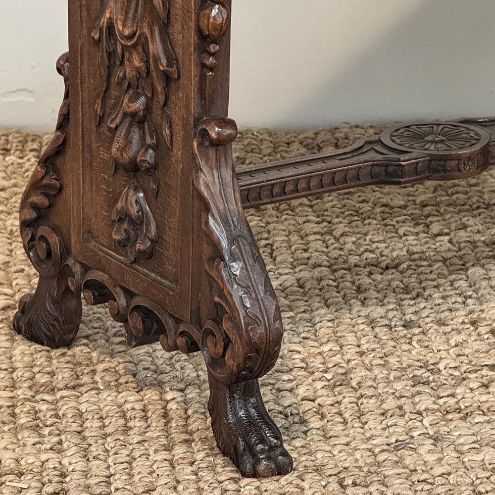 20ième siècle Ancienne table d'appoint Renaissance à plateau en marbre en vente