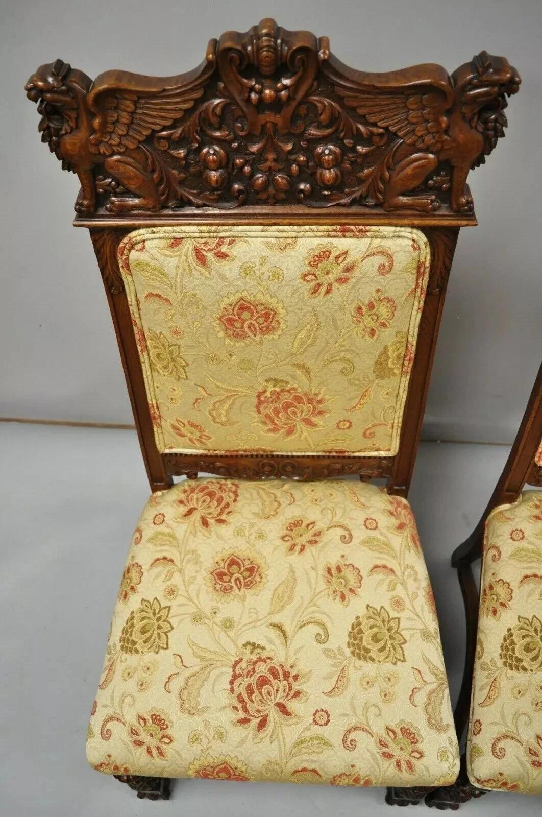 Antique Renaissance Oak Winged Griffin Paw Foot Dining Chair Attr RJ Horner Pair In Good Condition For Sale In Philadelphia, PA