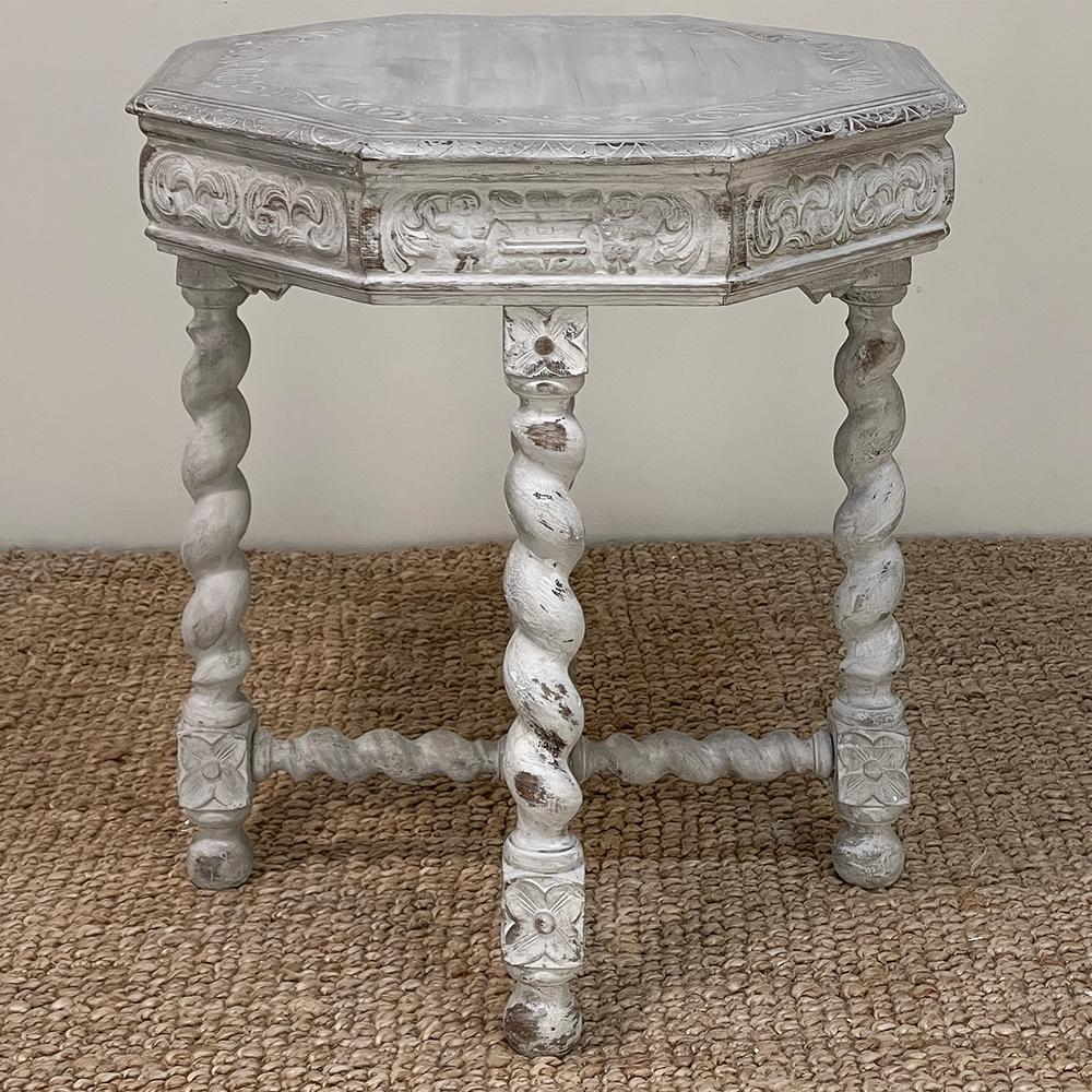 Antique Renaissance Octagonal Painted Center Table, End Table In Good Condition For Sale In Dallas, TX