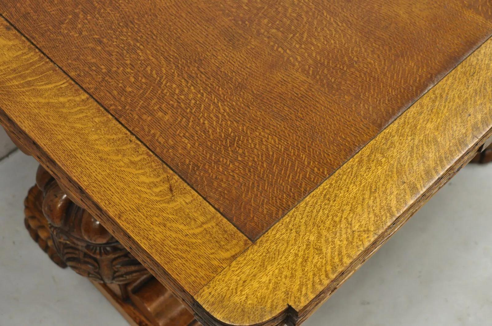 Antico tavolo da pranzo rinascimentale intagliato con ante a cassetto in Oak, piccolo refettorio in vendita 4