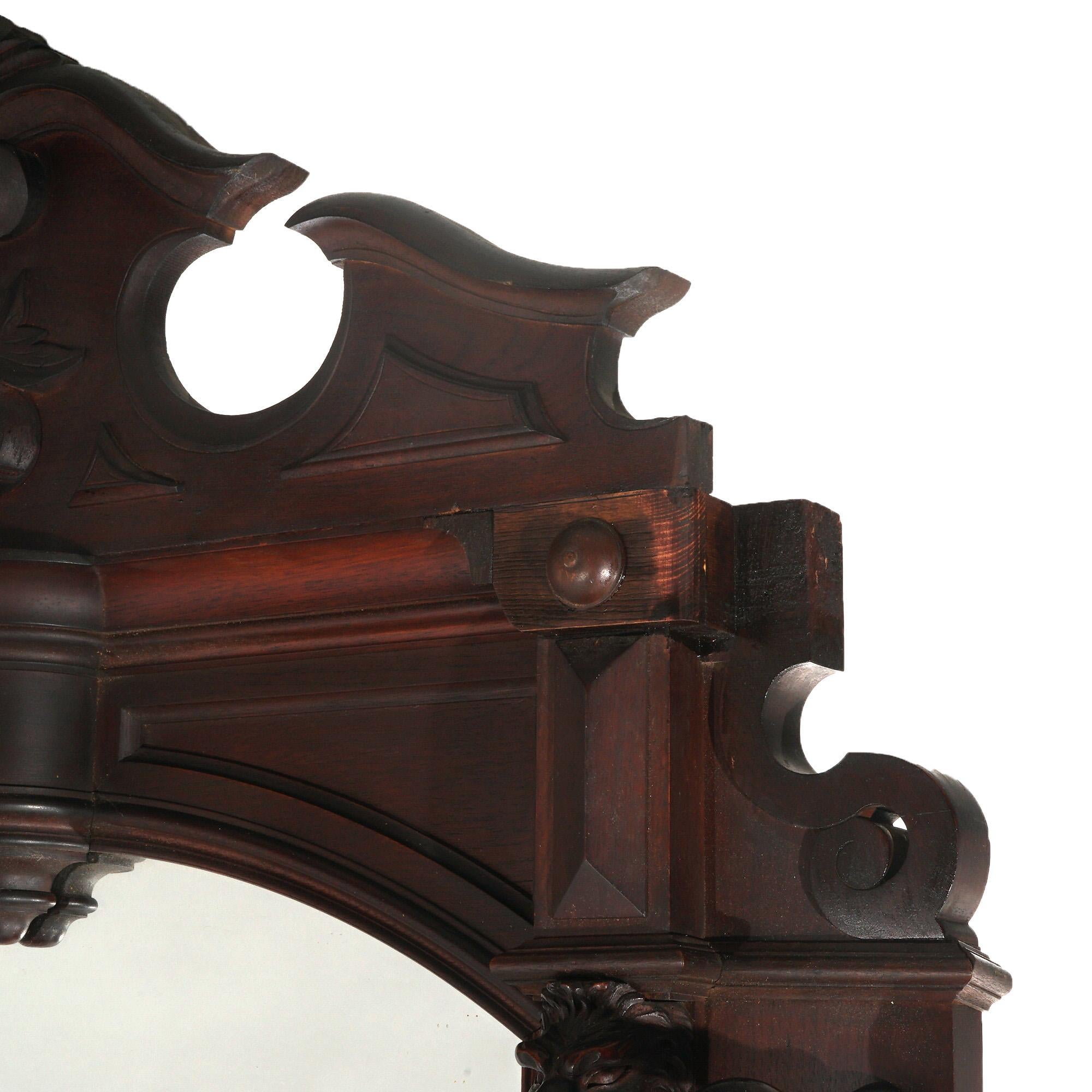 Antique Revival Noyer sculpté Figural Marble Top Hall Tree c1880 en vente 11