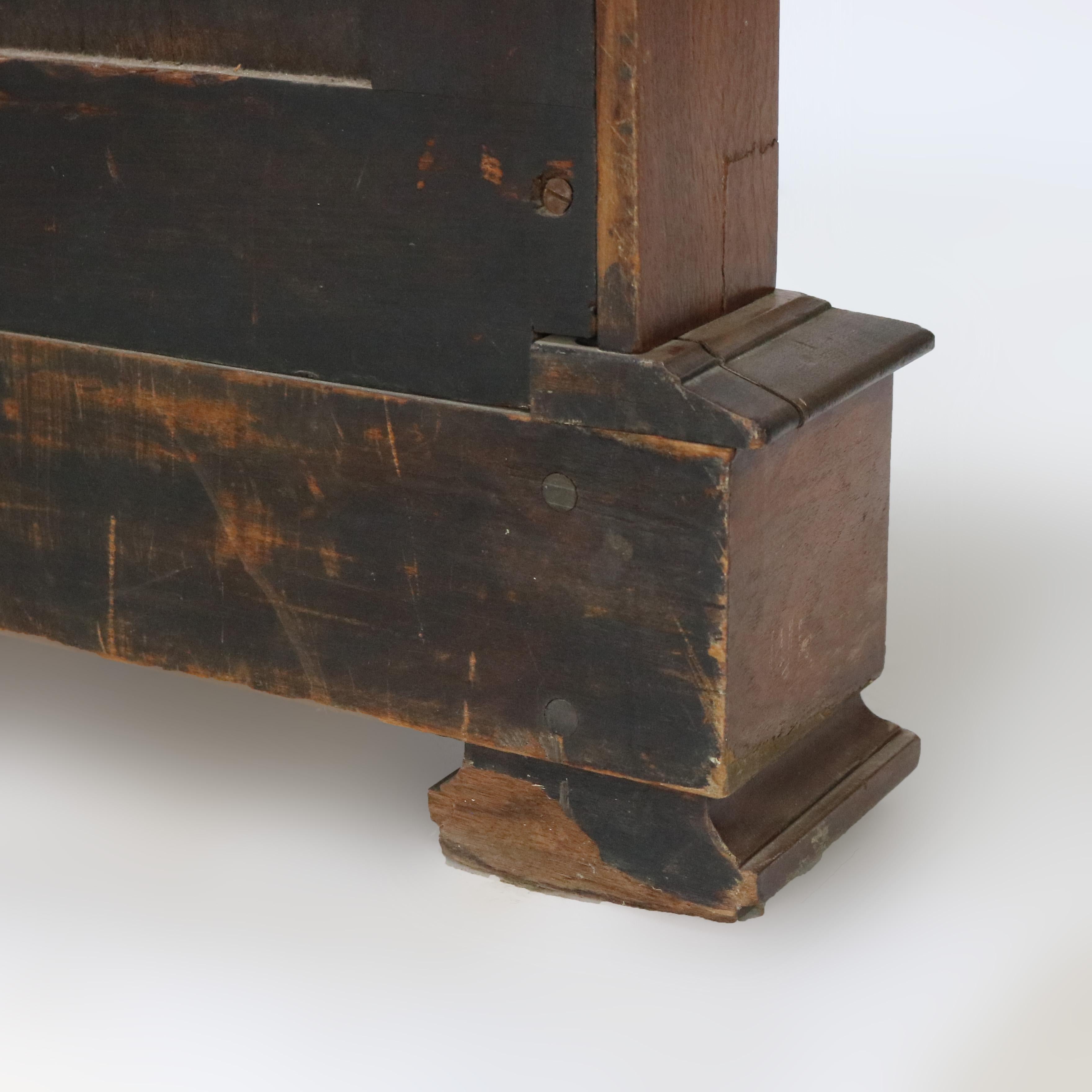 Antique Revival Crédence en noyer sculpté et bronze doré avec marqueterie c1880 en vente 12