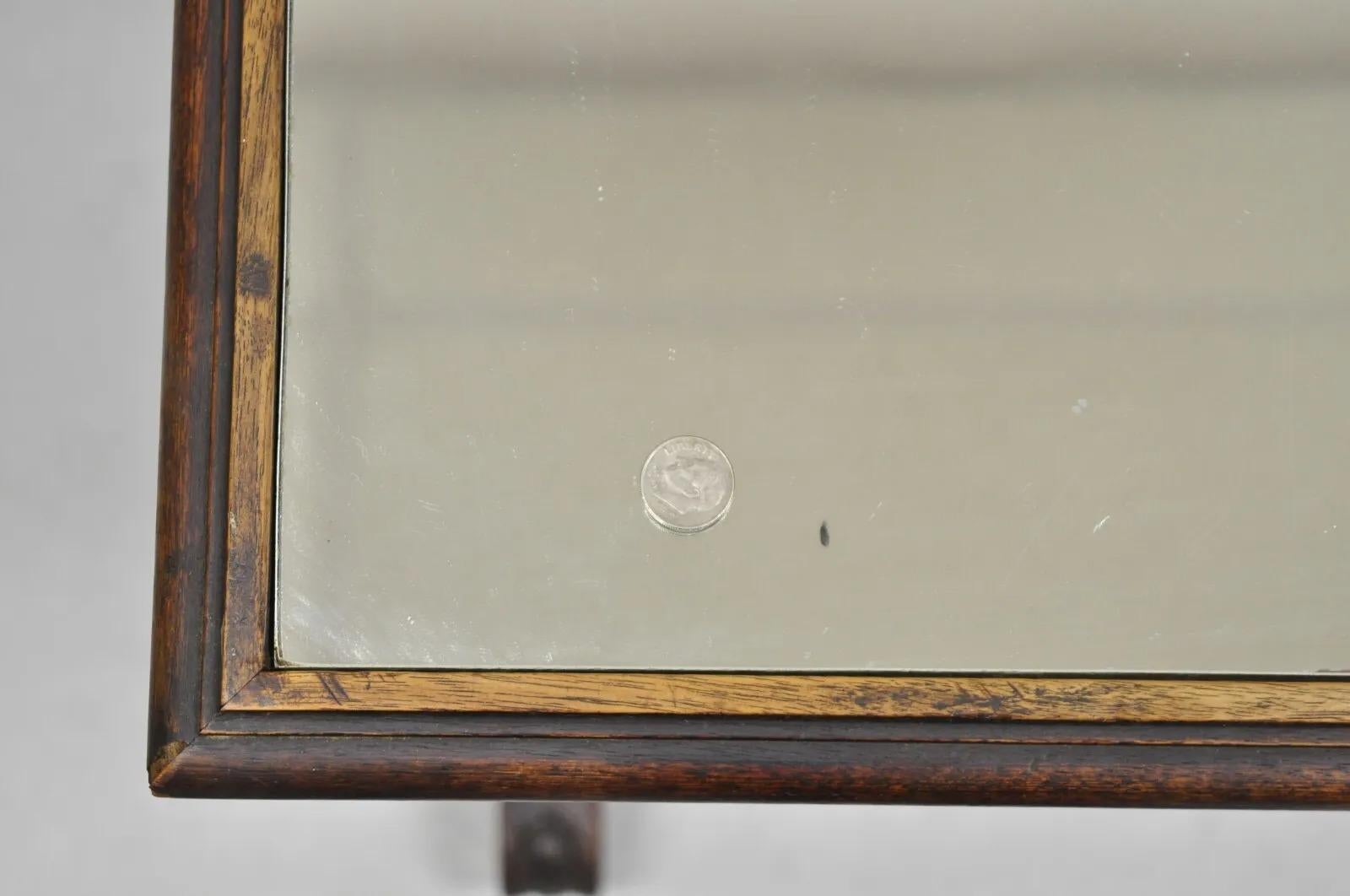 Antique Revival Renaissance Vierge ailée sculptée Table d'appoint à miroir en noyer en vente 2