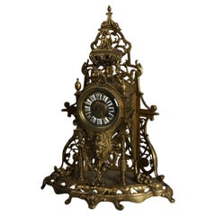 Ancienne horloge figurative néo-Renaissance en bronze coulé avec masque féminin C1870