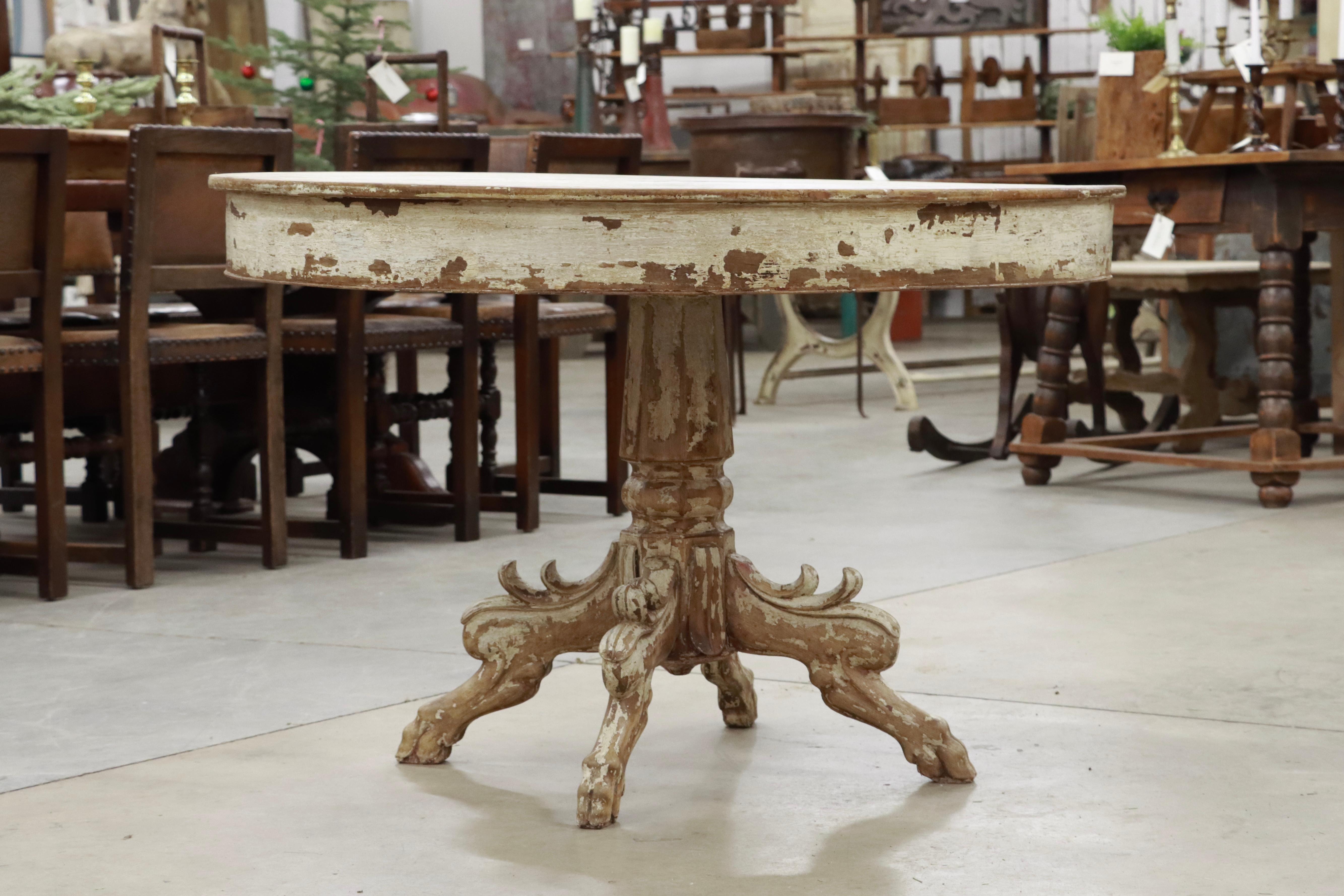 Carved Antique Renaissance Revival French Walnut Oval Centre Table For Sale