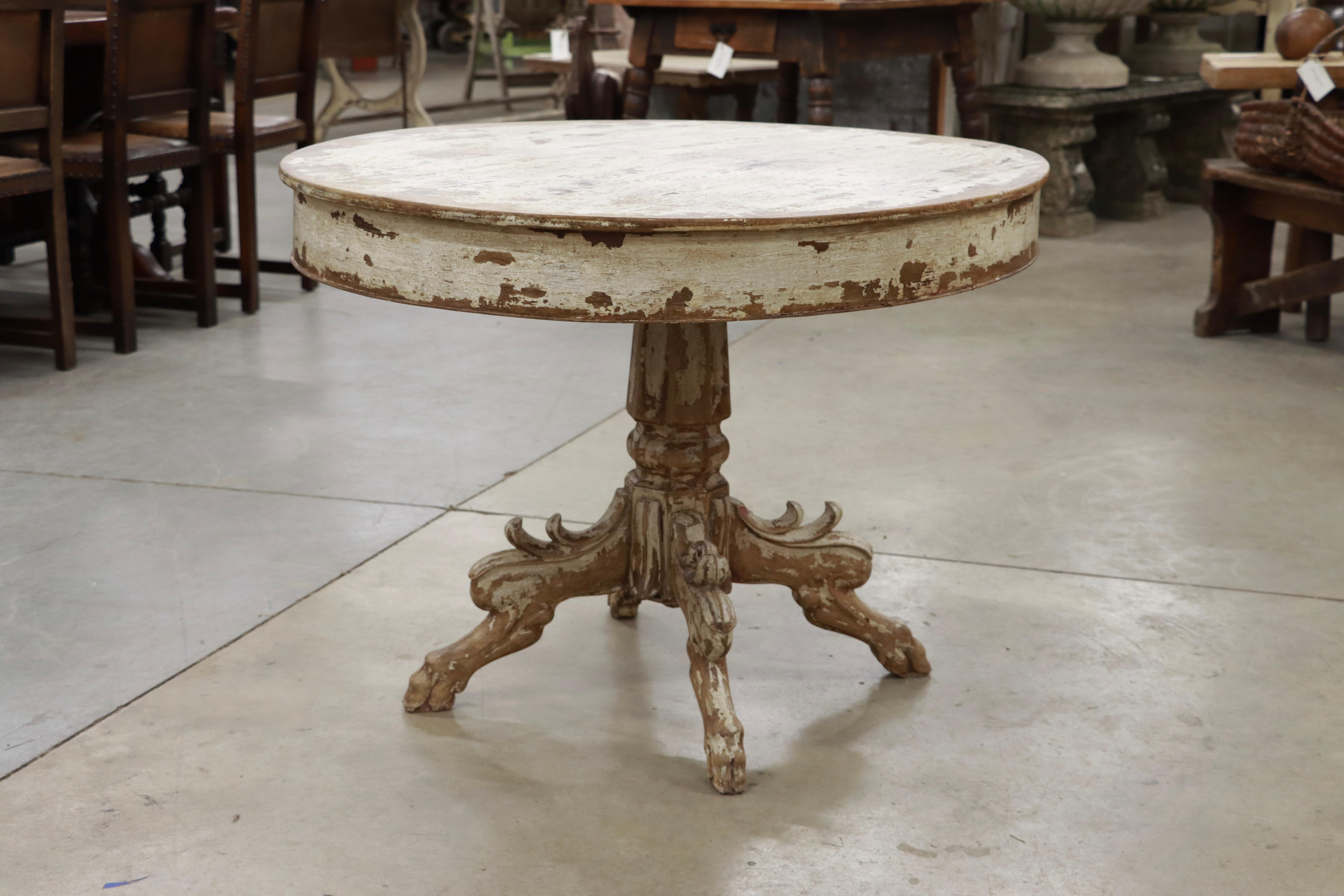 Antique Renaissance Revival French Walnut Oval Centre Table For Sale 2