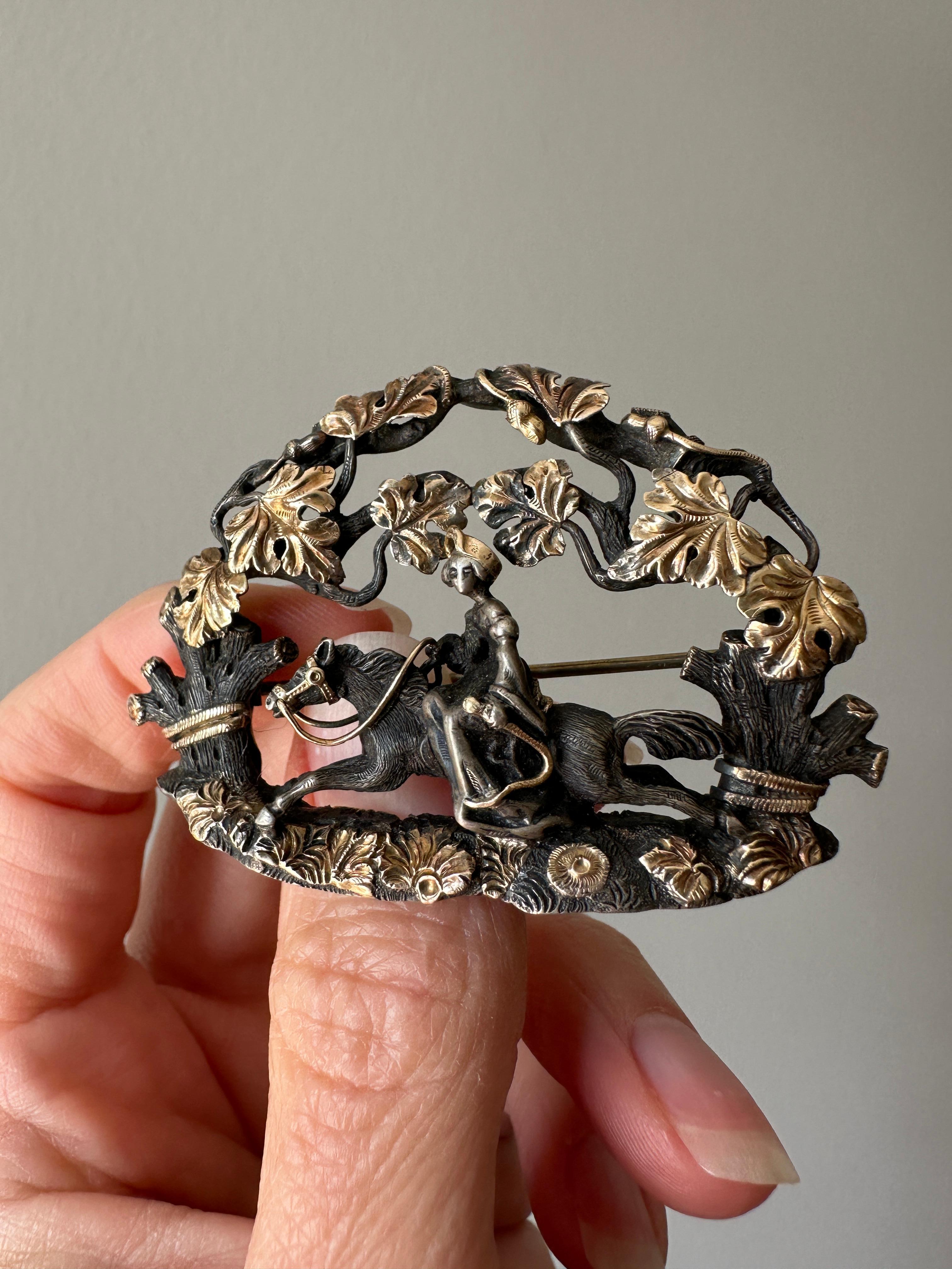 Antique Renaissance Revival Gold and Silver Brooch after Froment Meurice In Good Condition For Sale In Hummelstown, PA