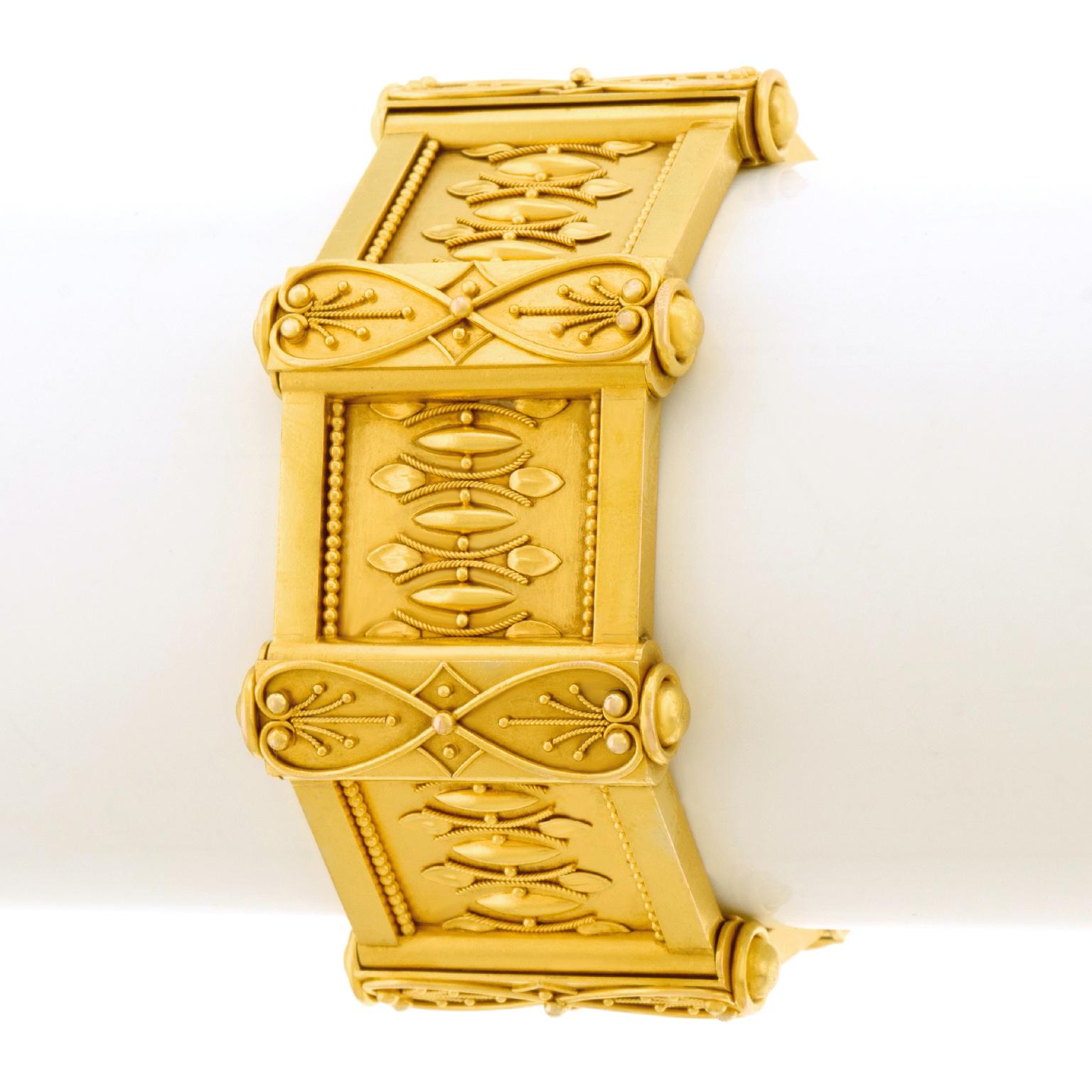Antique Renaissance Revival Gold Bracelet In Excellent Condition In Litchfield, CT