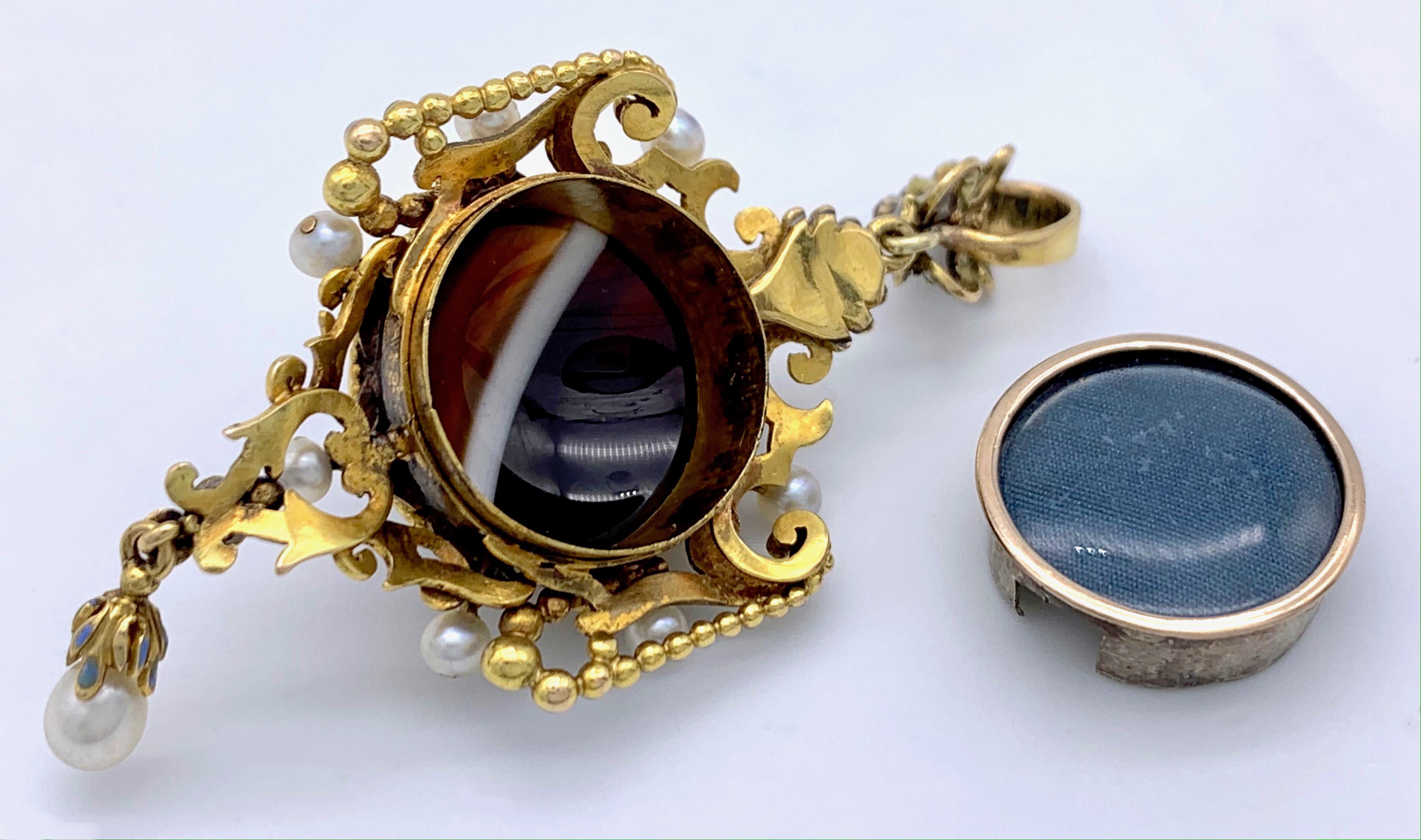 Antique Renaissance Revival Pendant Satdonyx Enamel 15KT Gold Ruby Oriental Perl In Good Condition For Sale In Munich, Bavaria
