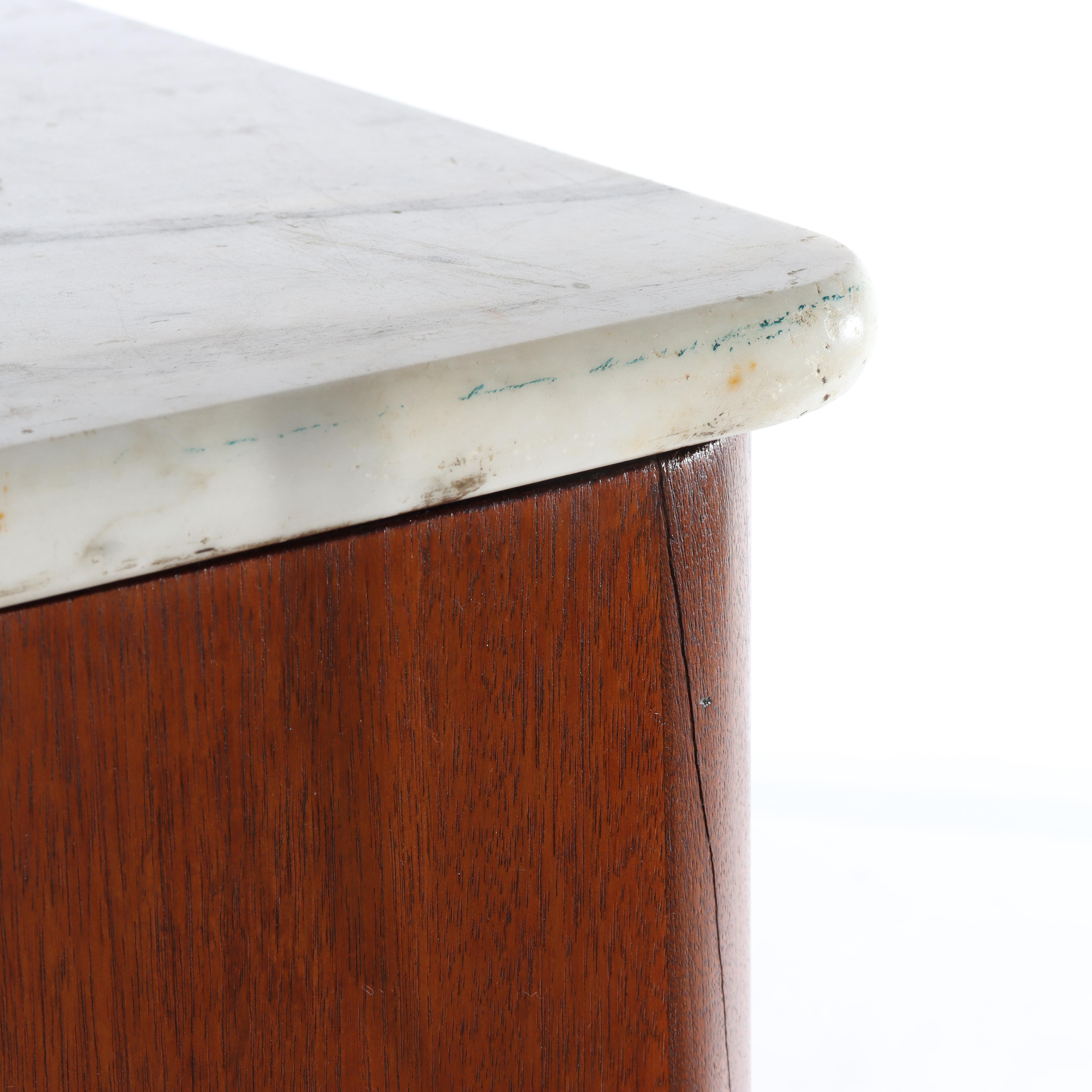 Coffre à 3 tiroirs en noyer avec dessus en marbre, époque Renaissance, vers 1890 en vente 8