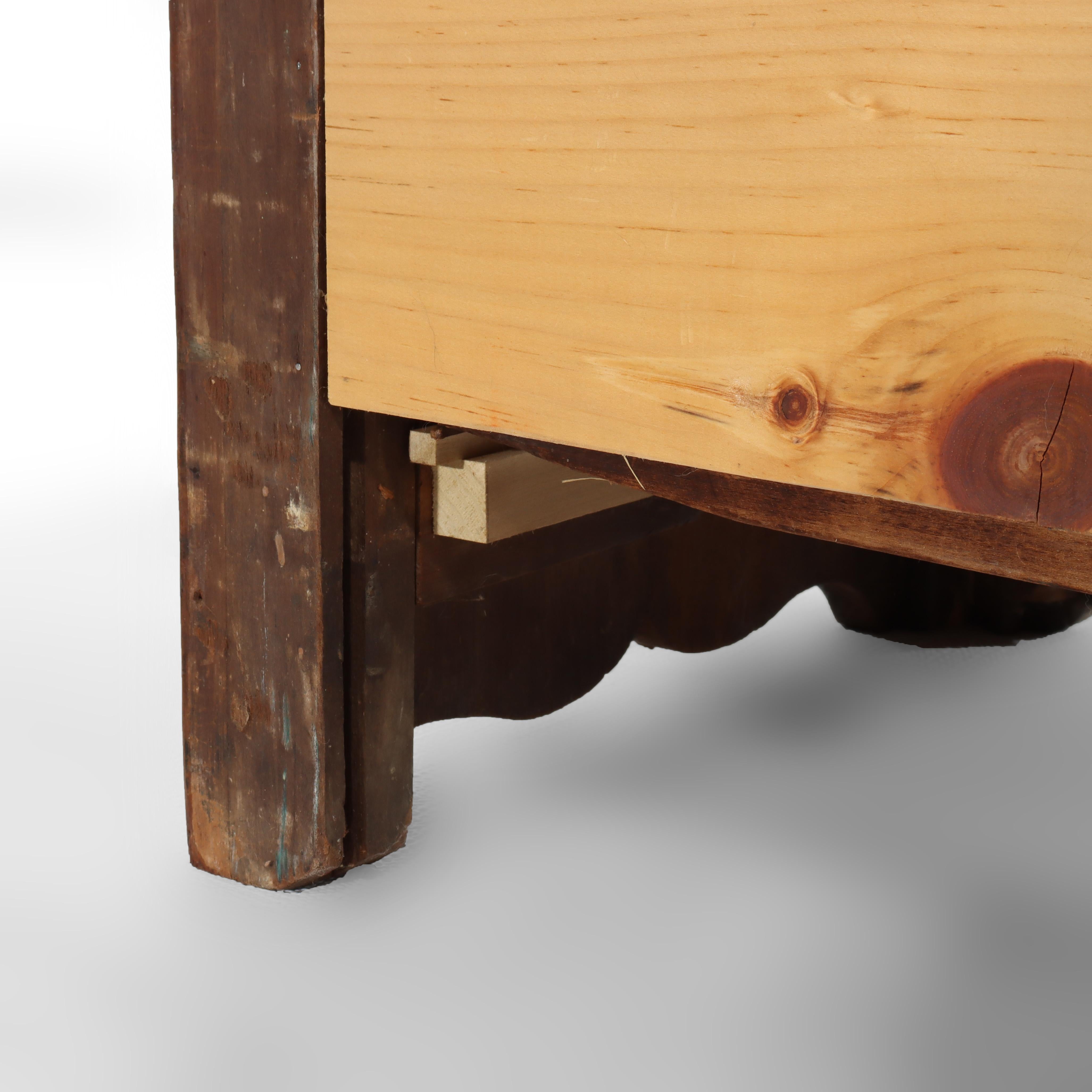 Coffre à 3 tiroirs en noyer avec dessus en marbre, époque Renaissance, vers 1890 en vente 12