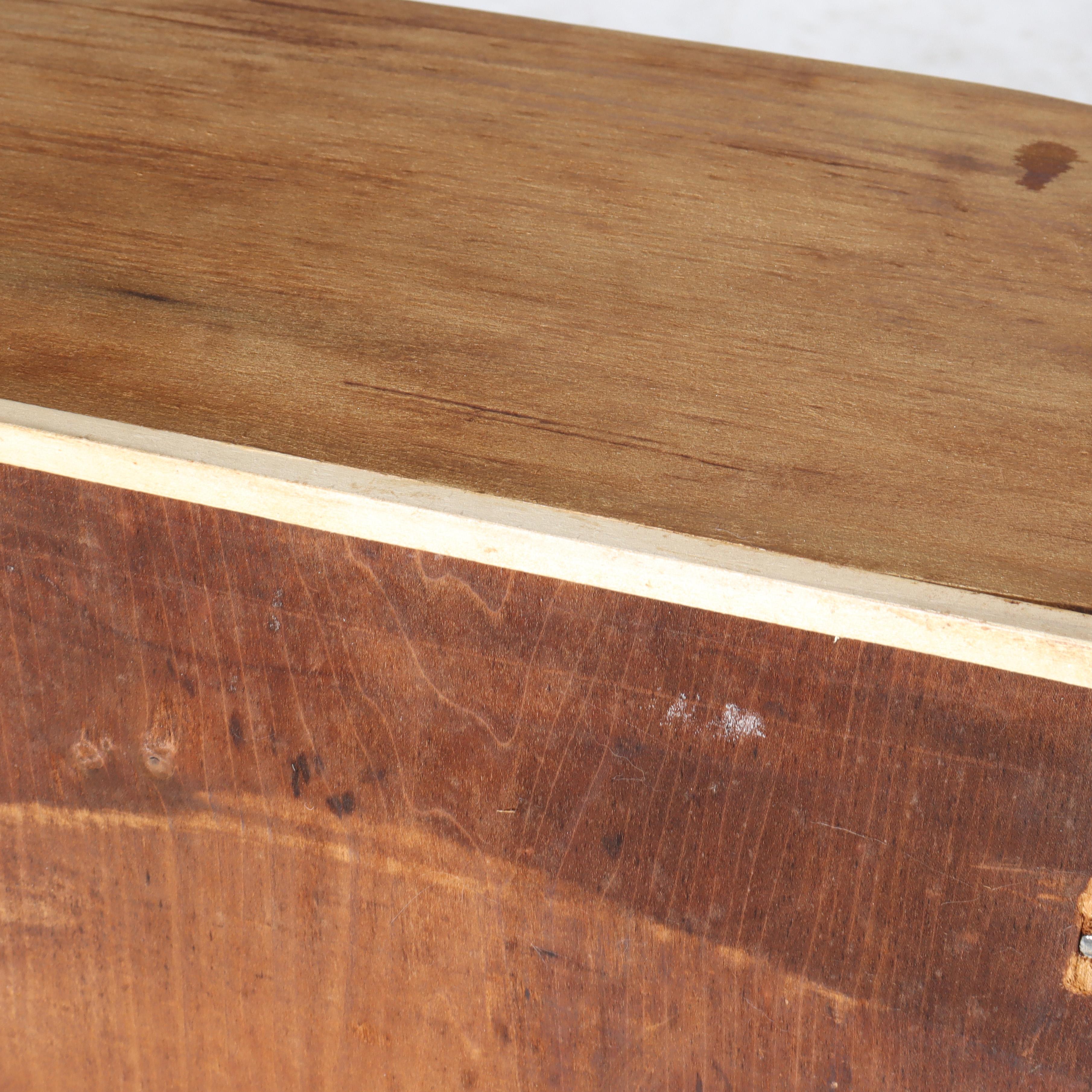 Coffre à 3 tiroirs en noyer avec dessus en marbre, époque Renaissance, vers 1890 en vente 13