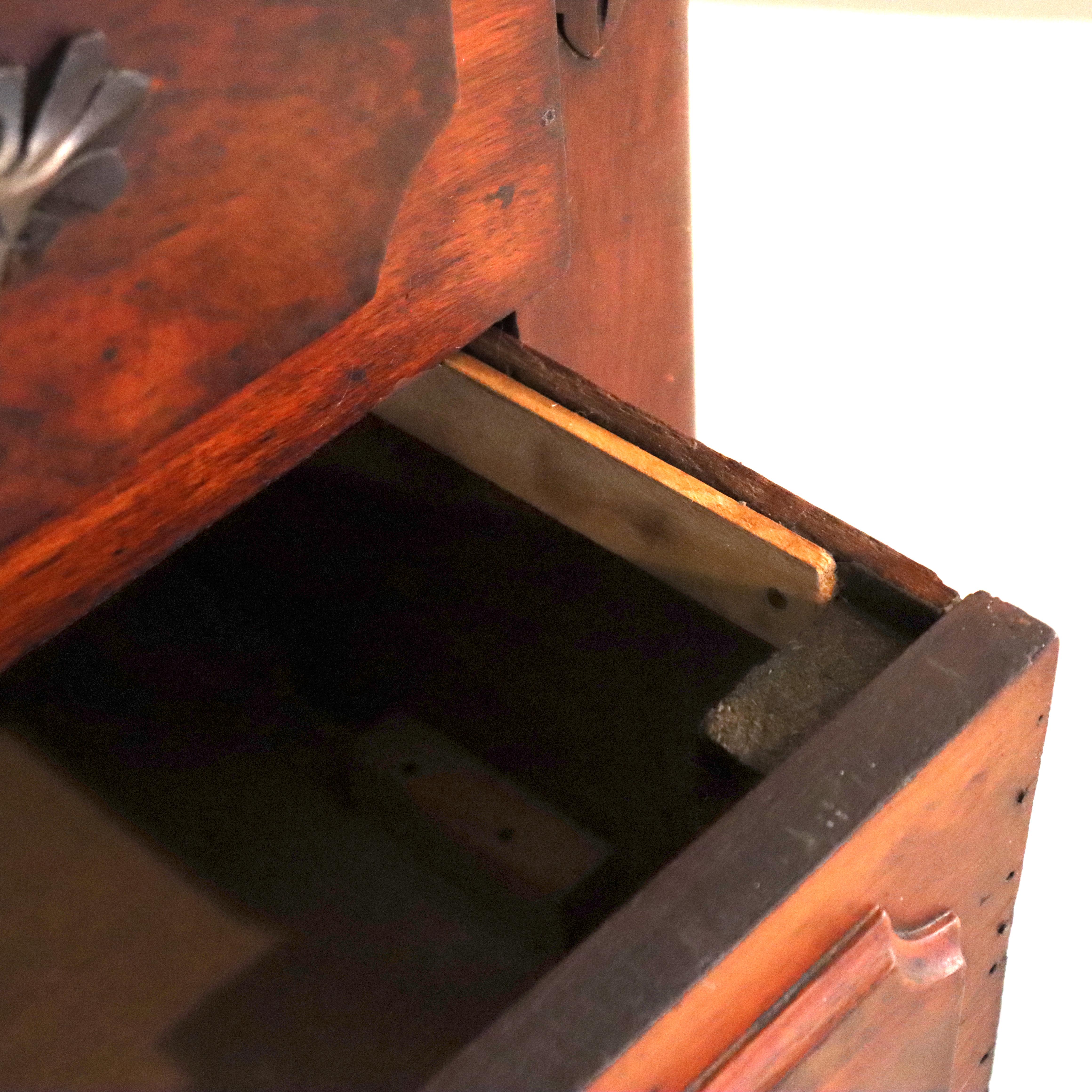 Ancienne commode à 4 tiroirs à dessus de marbre en noyer et ronce Renaissance c1890 en vente 4