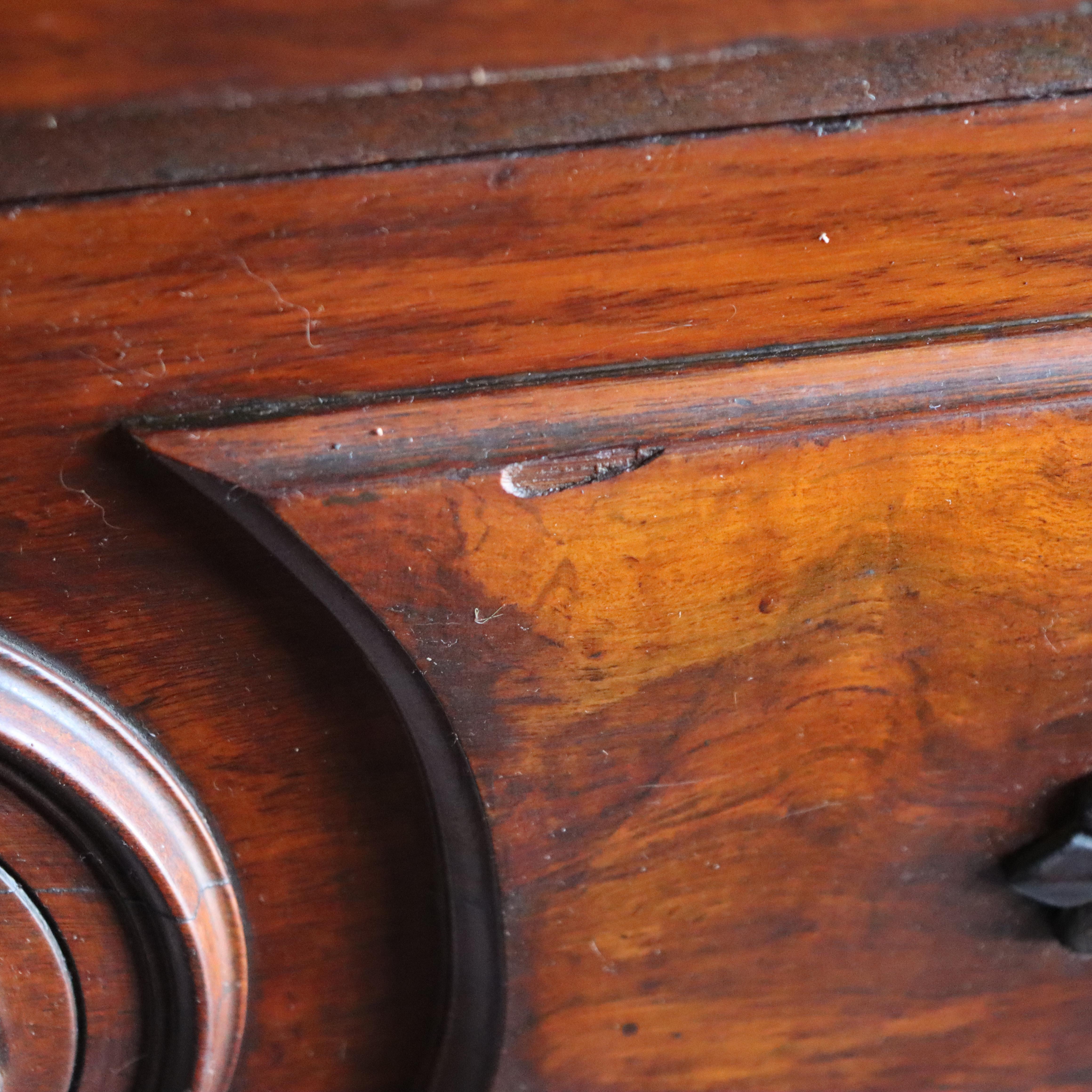 Ancienne commode à 4 tiroirs à dessus de marbre en noyer et ronce Renaissance c1890 en vente 13